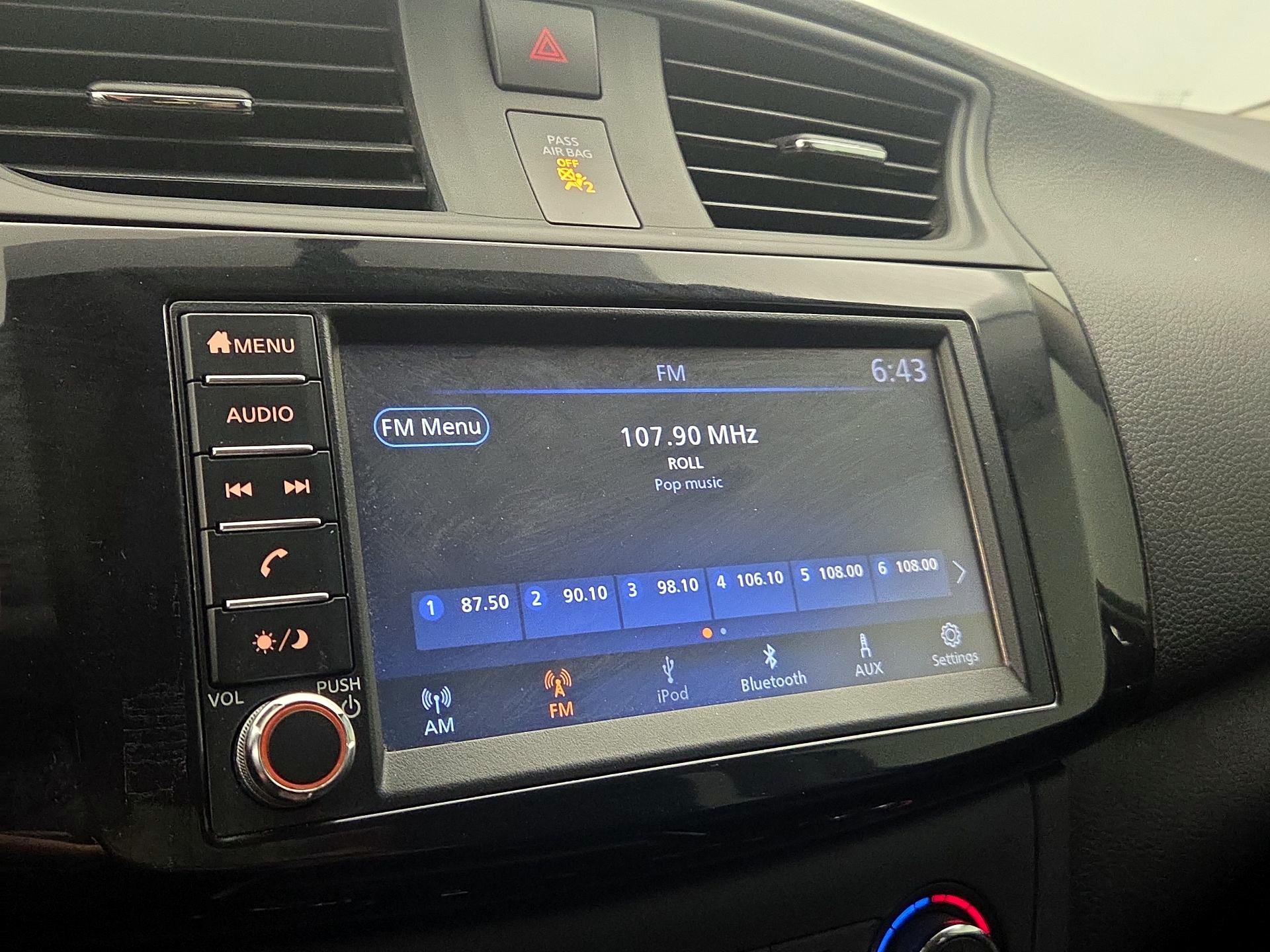 Thumbnail: 2019 Nissan Sentra - 15