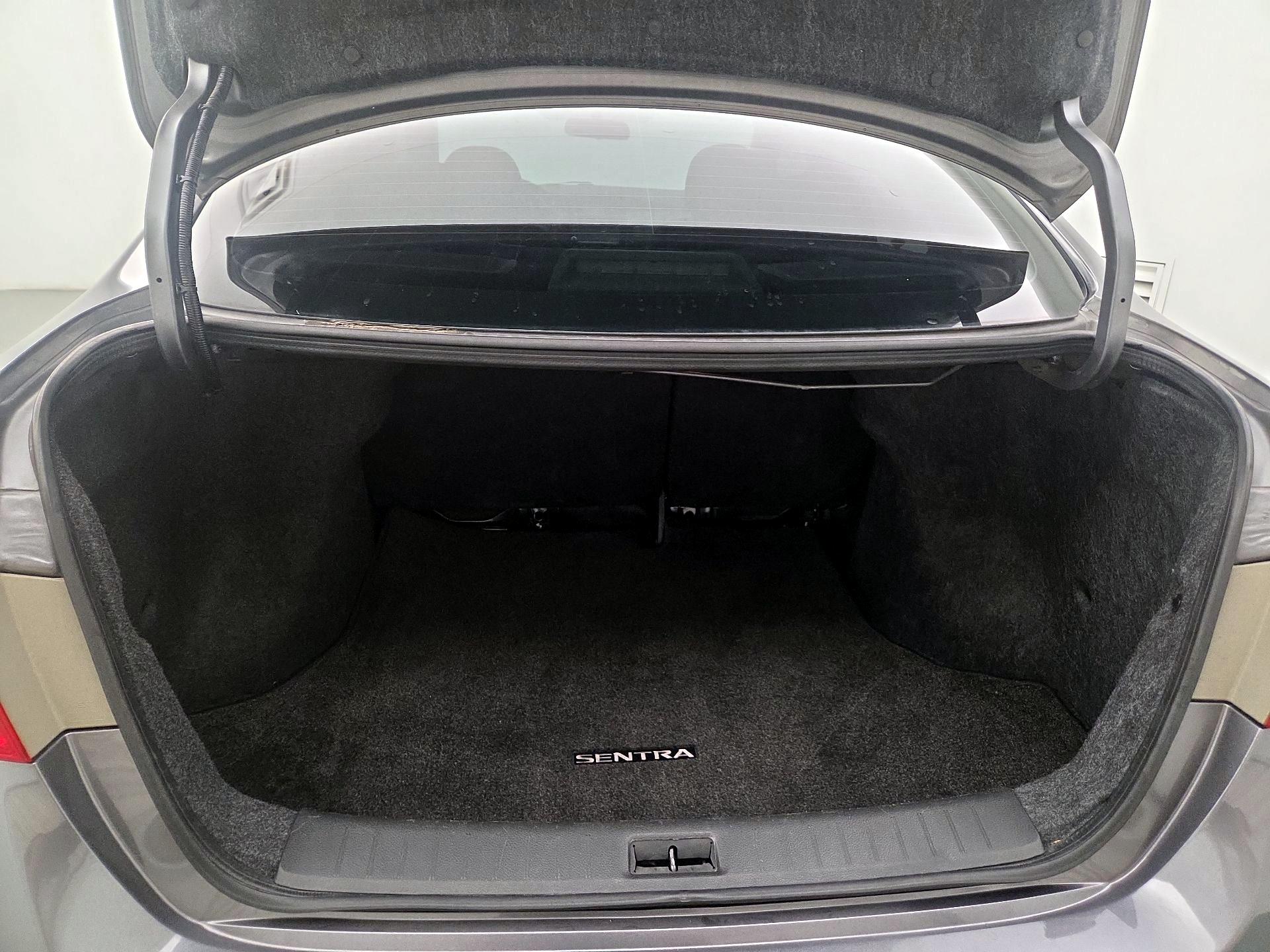 Thumbnail: 2019 Nissan Sentra - 20