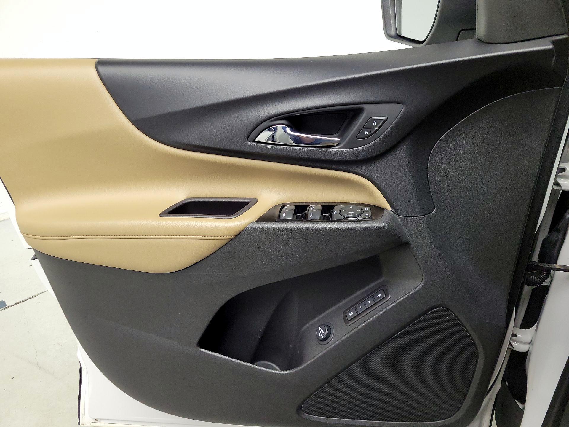 Thumbnail: 2022 Chevrolet Equinox - 12
