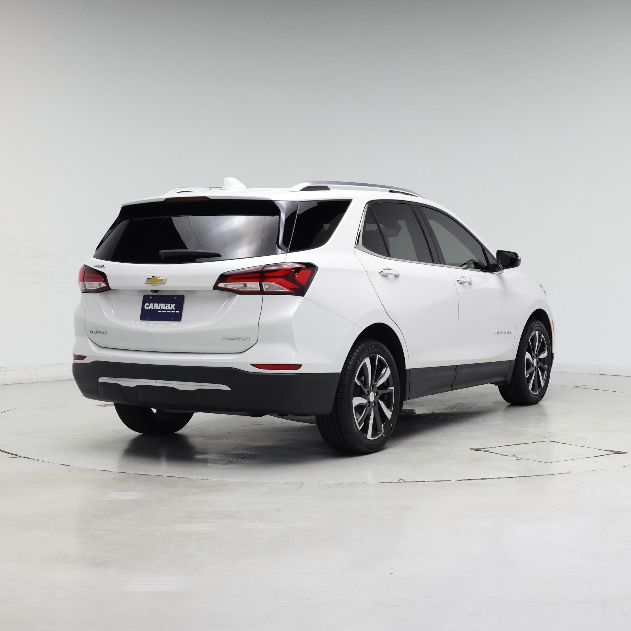 Thumbnail: 2022 Chevrolet Equinox - 8