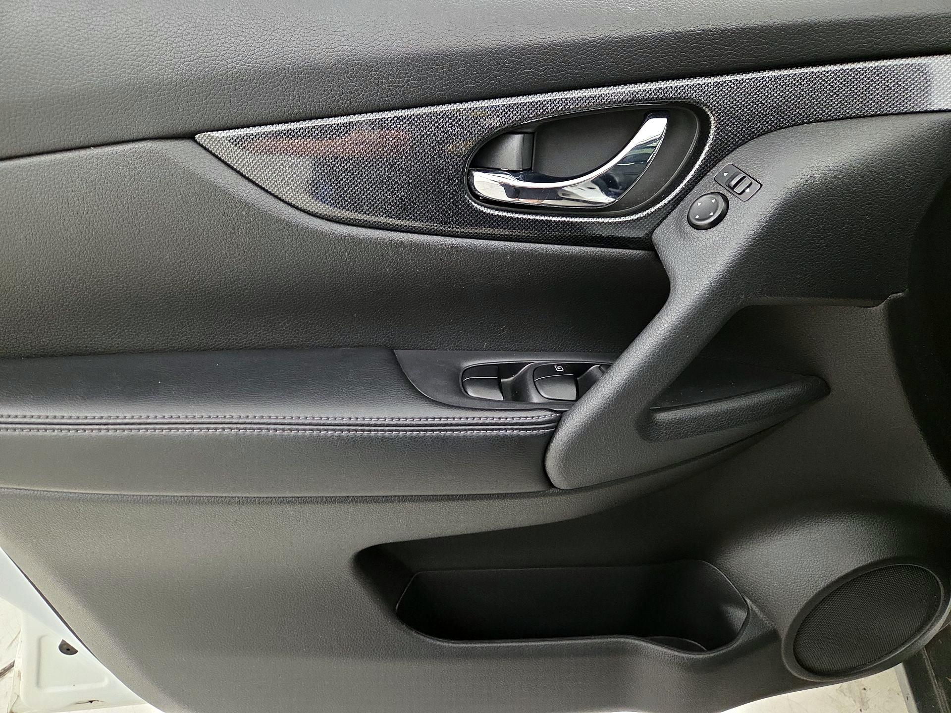 Thumbnail: 2014 Nissan Rogue - 12