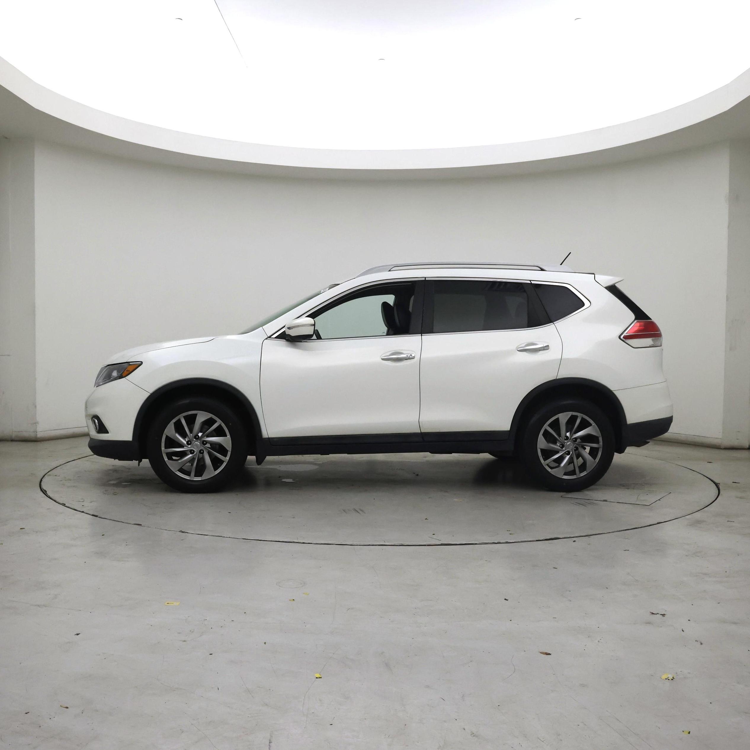 Thumbnail: 2014 Nissan Rogue - 3