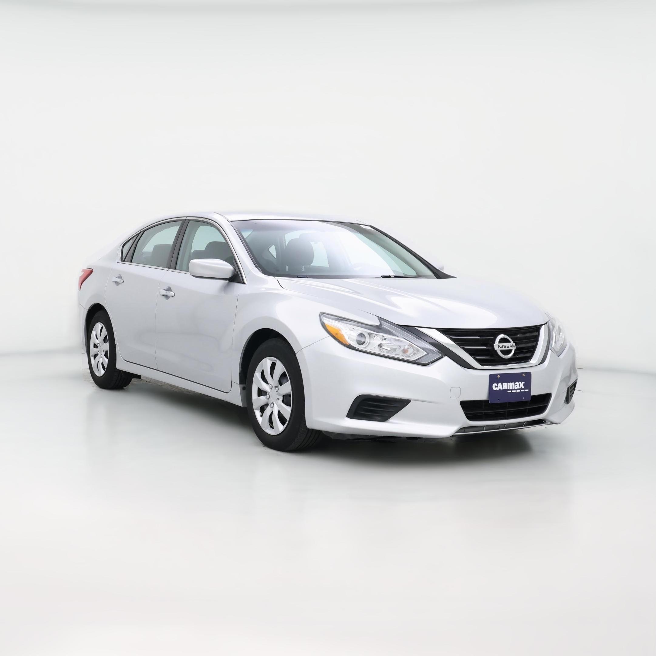Thumbnail: 2017 Nissan Altima - 1