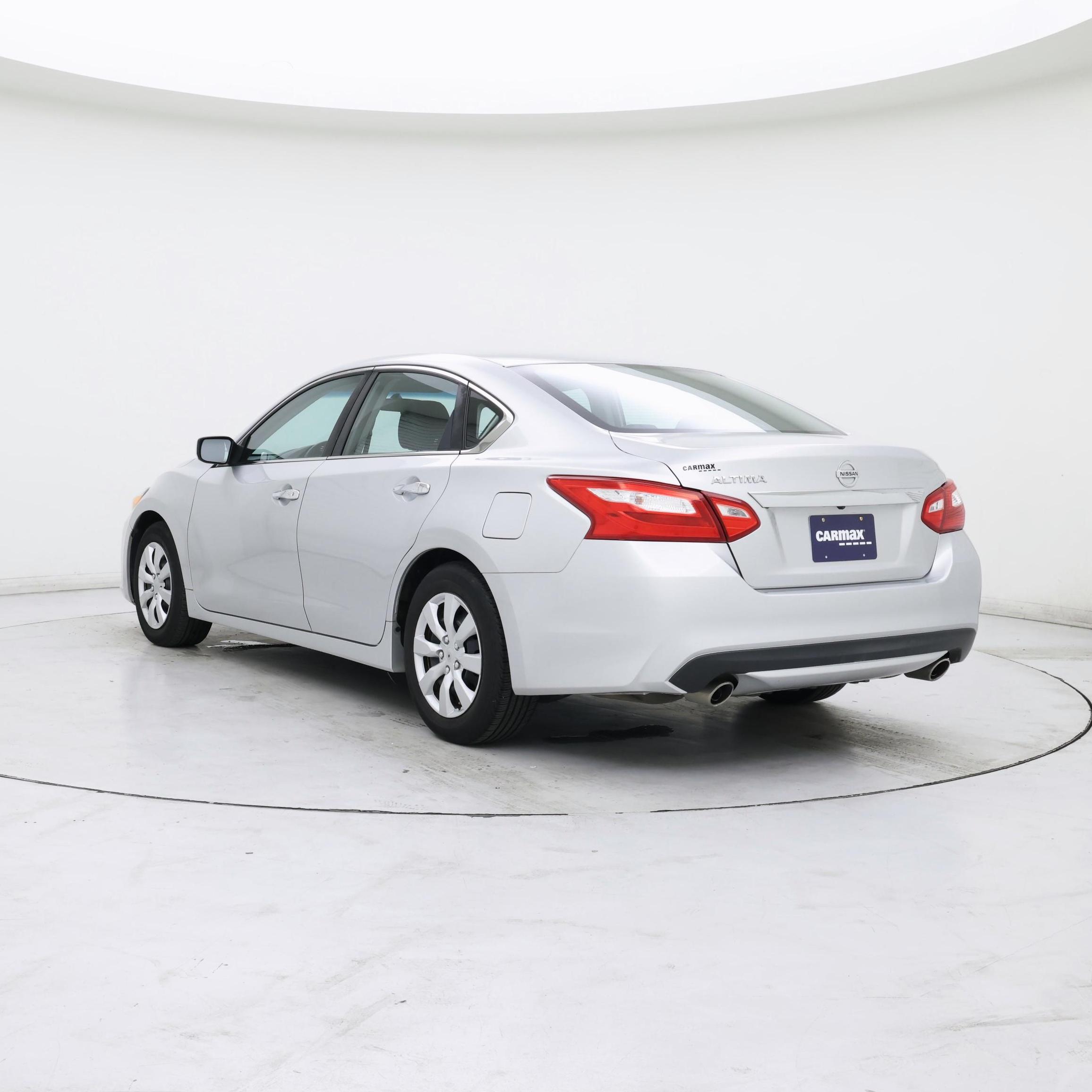 Thumbnail: 2017 Nissan Altima - 2