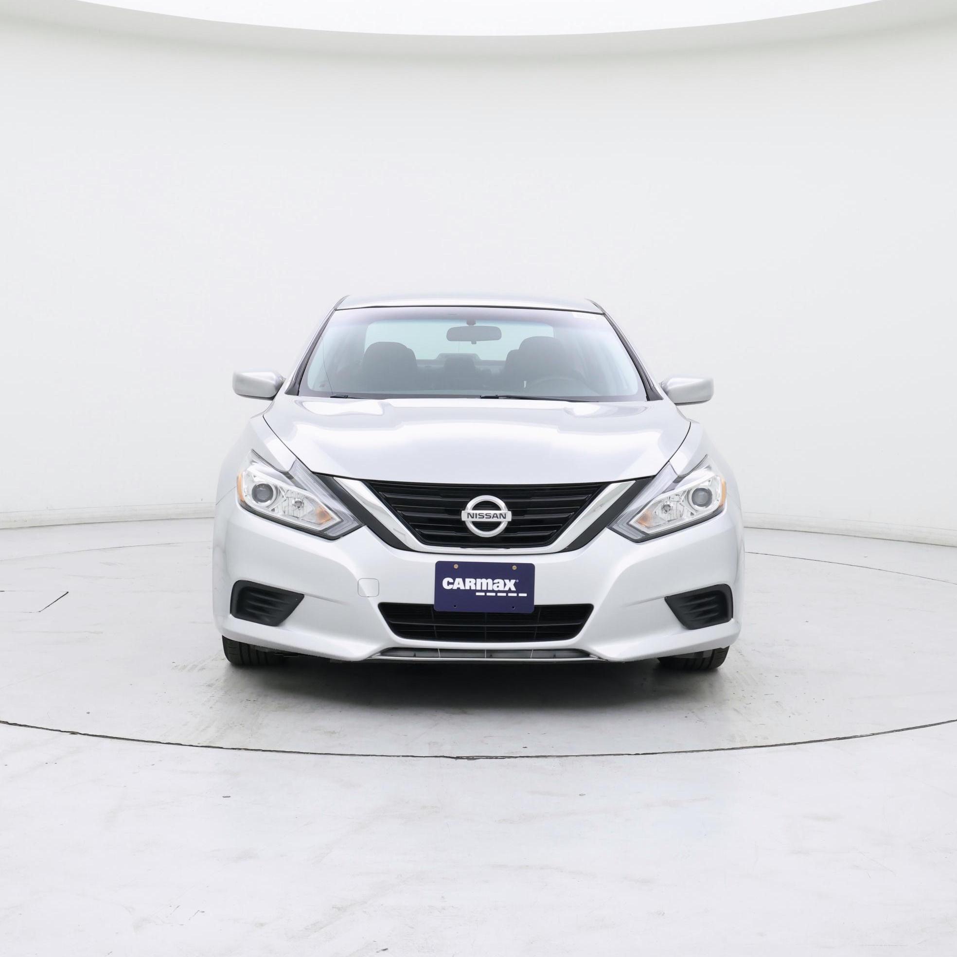 Thumbnail: 2017 Nissan Altima - 5