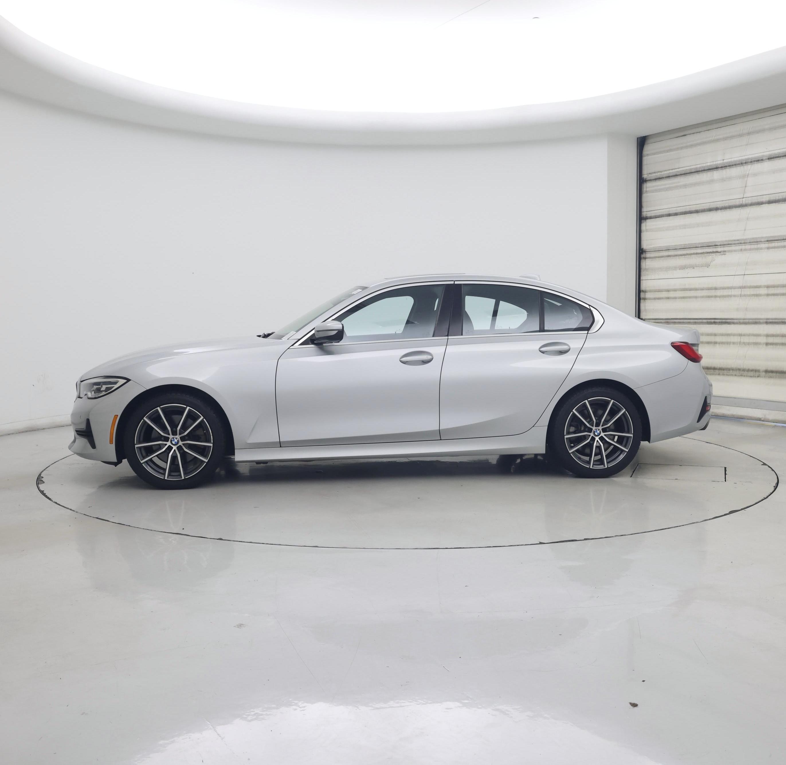 Thumbnail: 2019 BMW 3 Series - 3