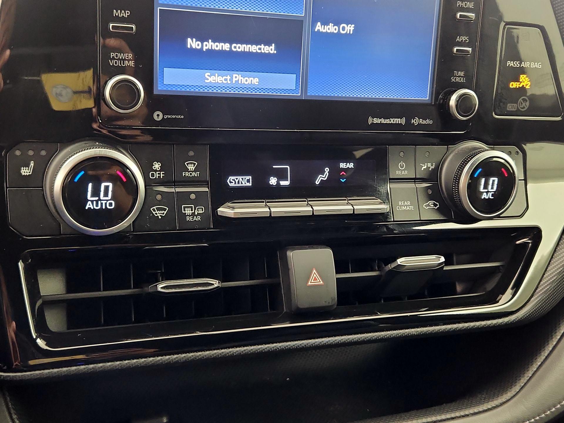 Thumbnail: 2021 Toyota Highlander - 16