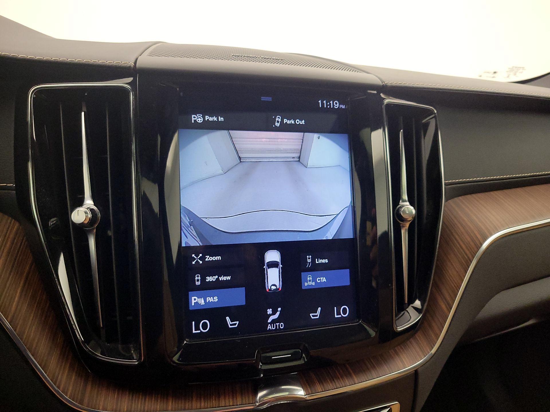 Thumbnail: 2019 Volvo XC60 - 13