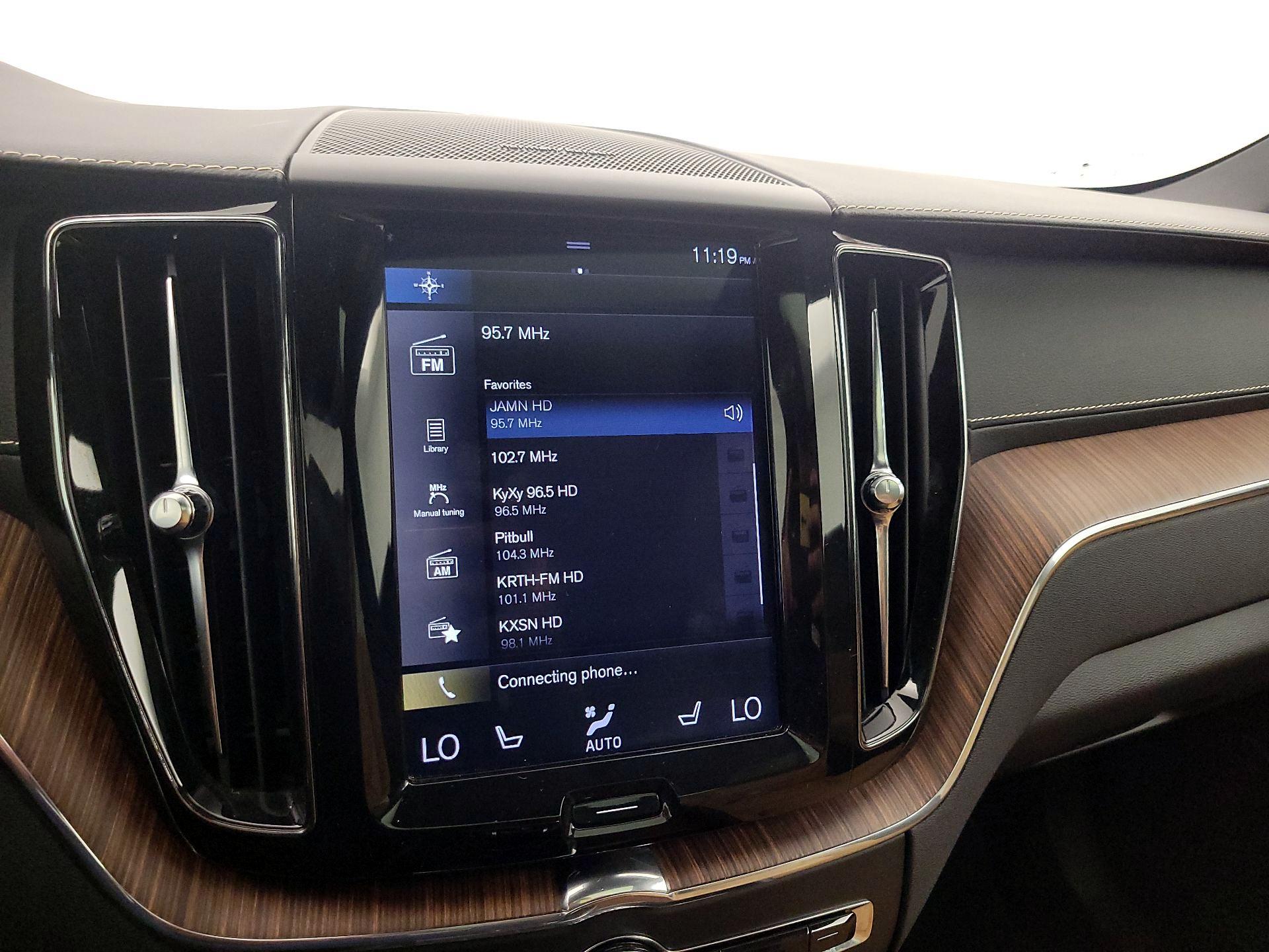 Thumbnail: 2019 Volvo XC60 - 14
