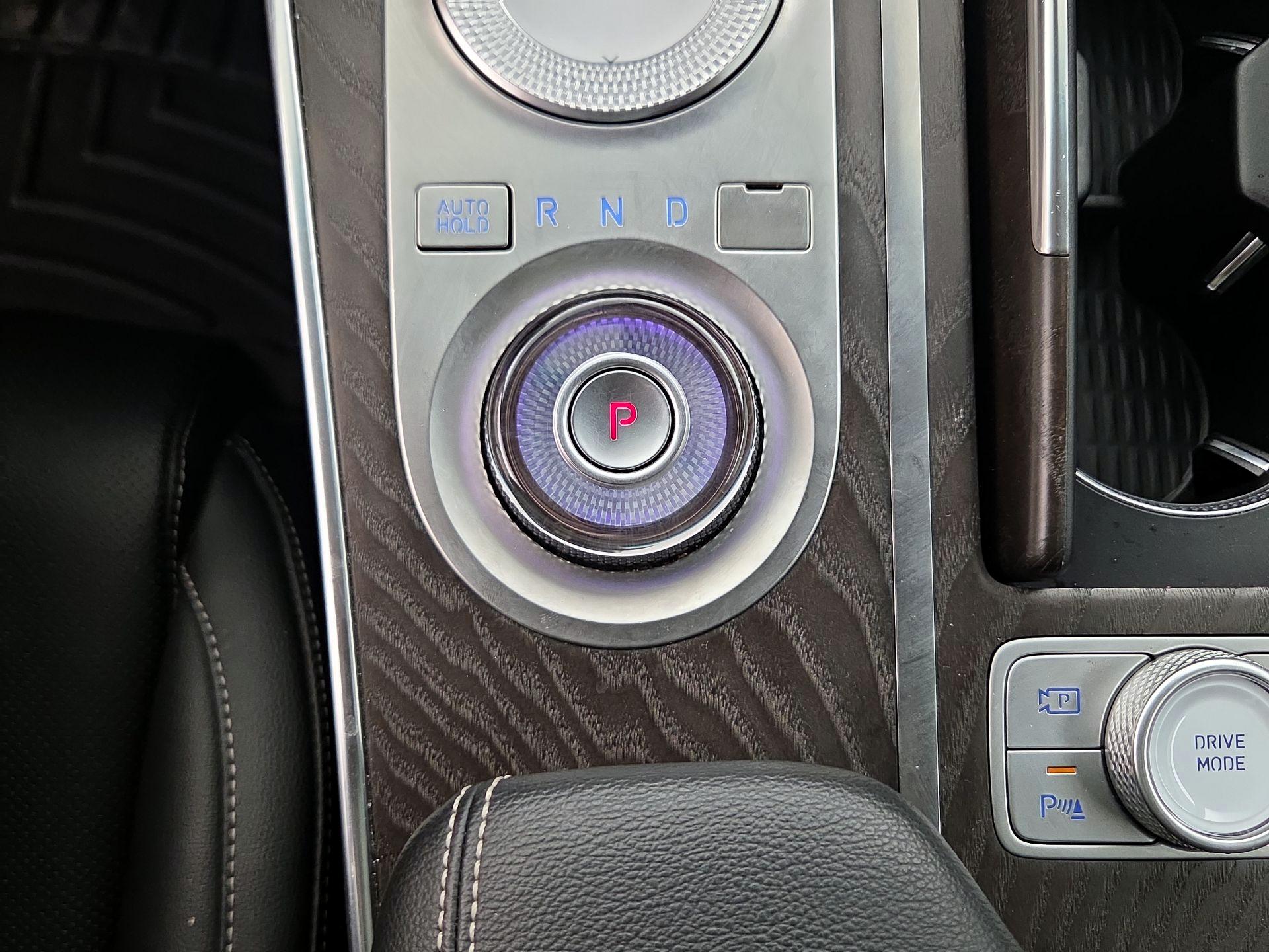 Thumbnail: 2021 Genesis GV80 - 16
