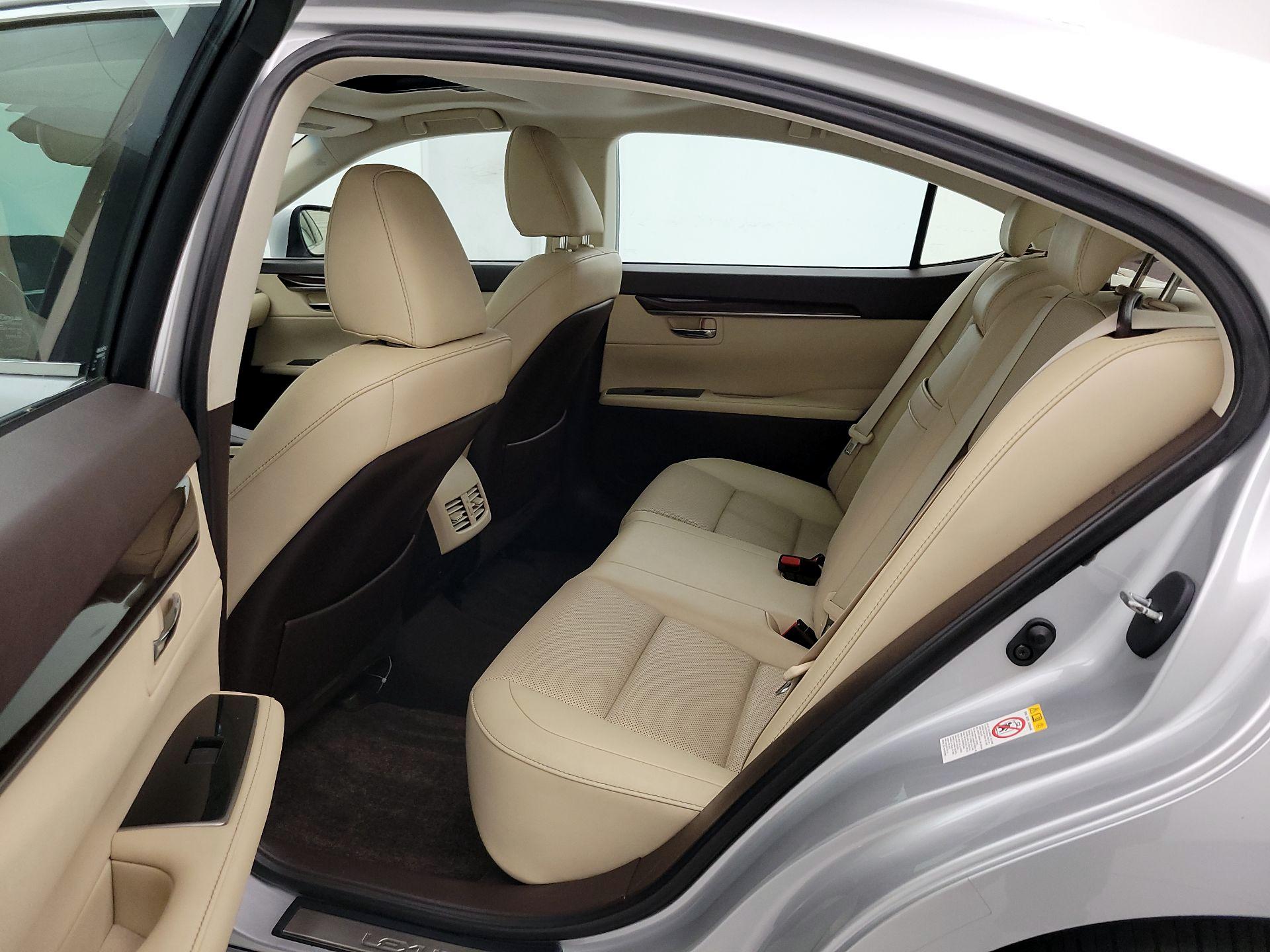 Thumbnail: 2016 Lexus ES - 20