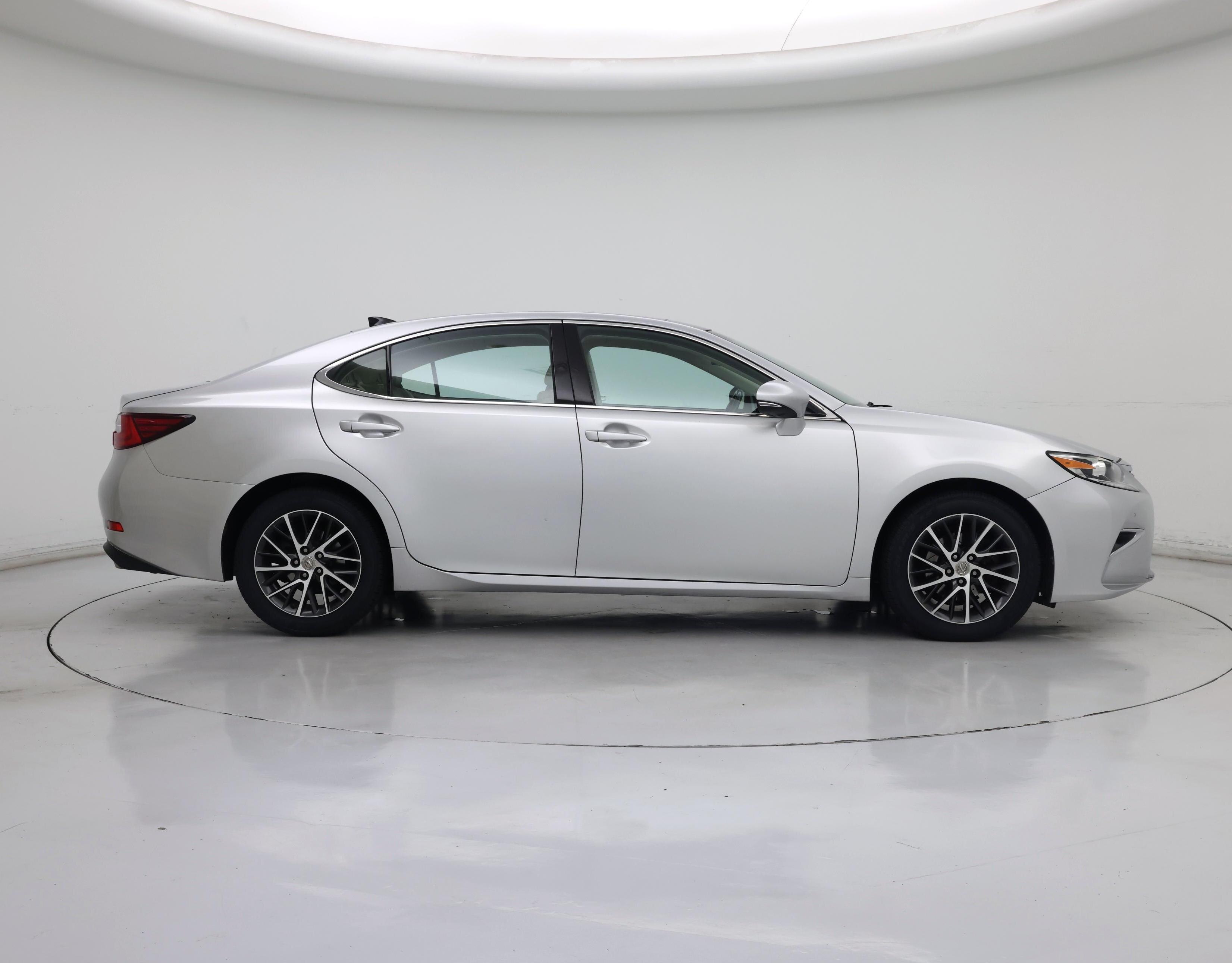 Thumbnail: 2016 Lexus ES - 7