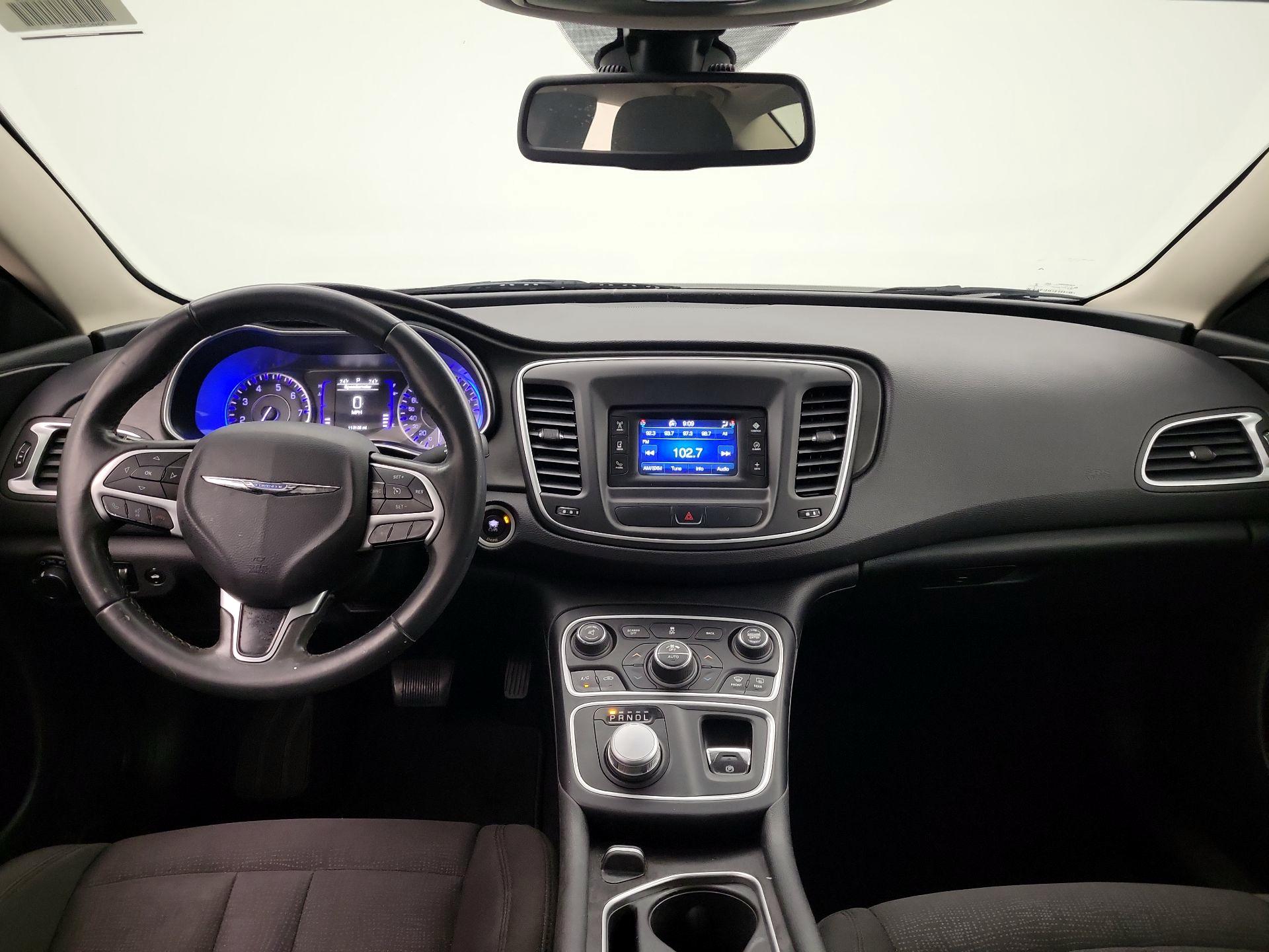 Thumbnail: 2015 Chrysler 200 - 9