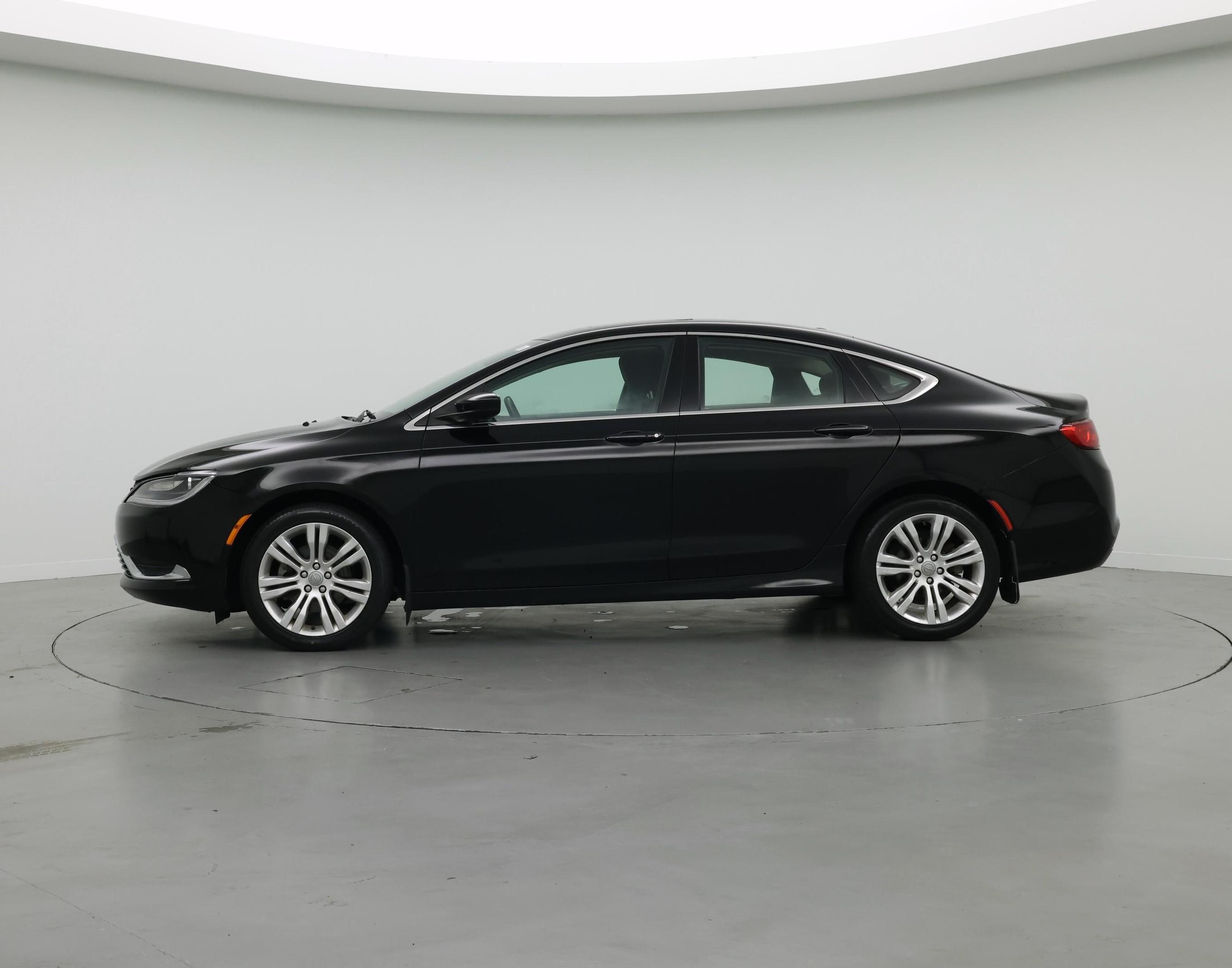 Thumbnail: 2015 Chrysler 200 - 3