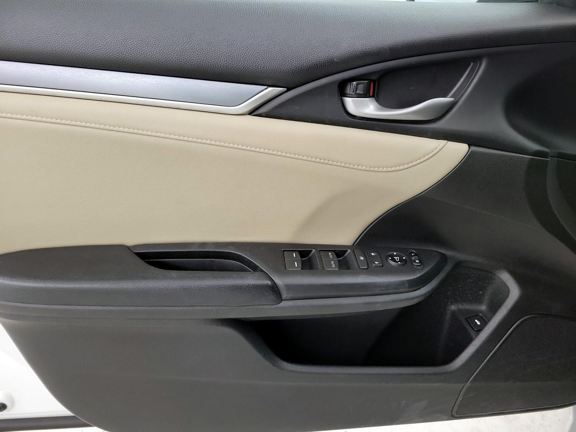 Thumbnail: 2016 Honda Civic - 12