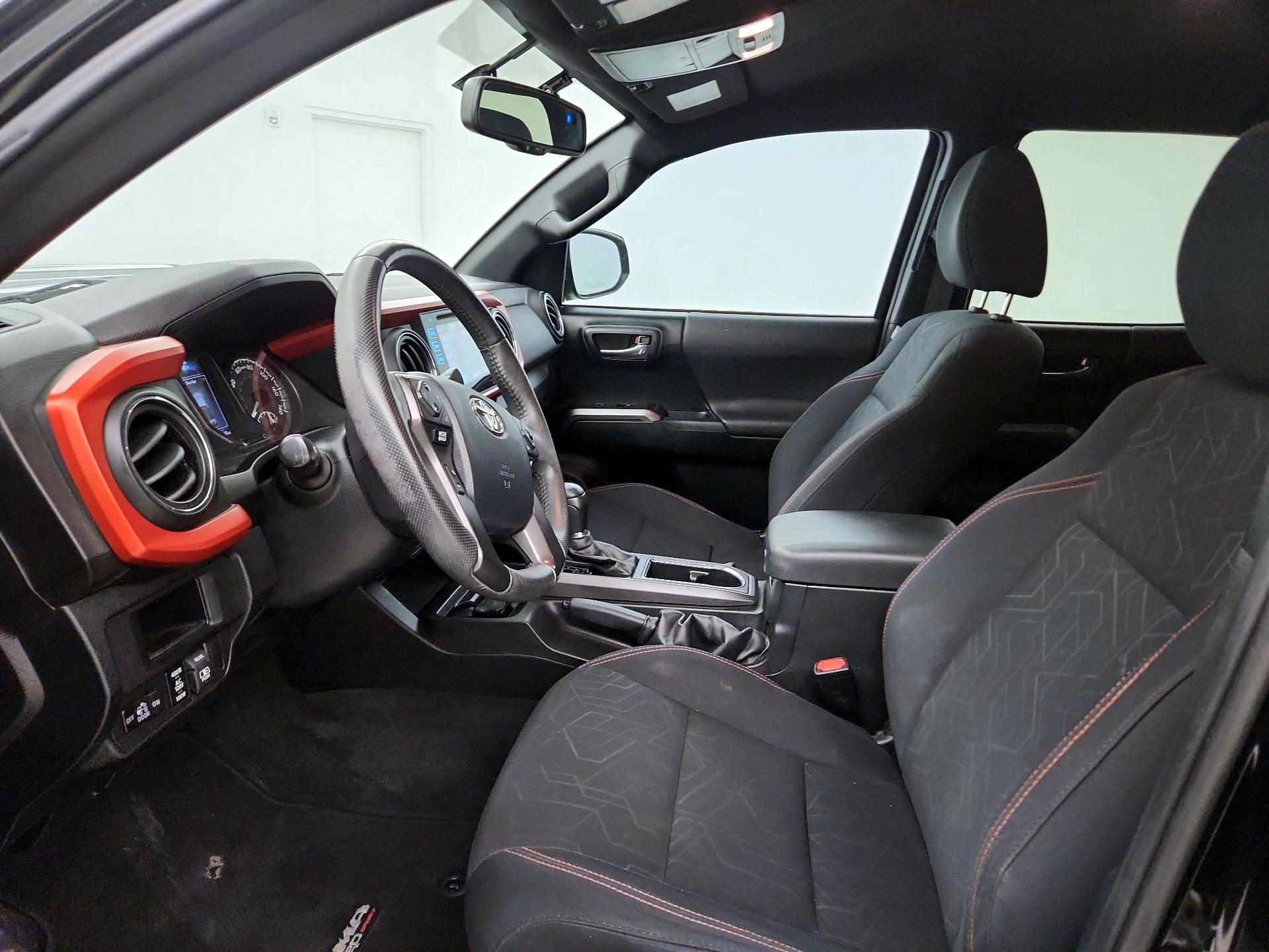 Thumbnail: 2017 Toyota Tacoma - 11