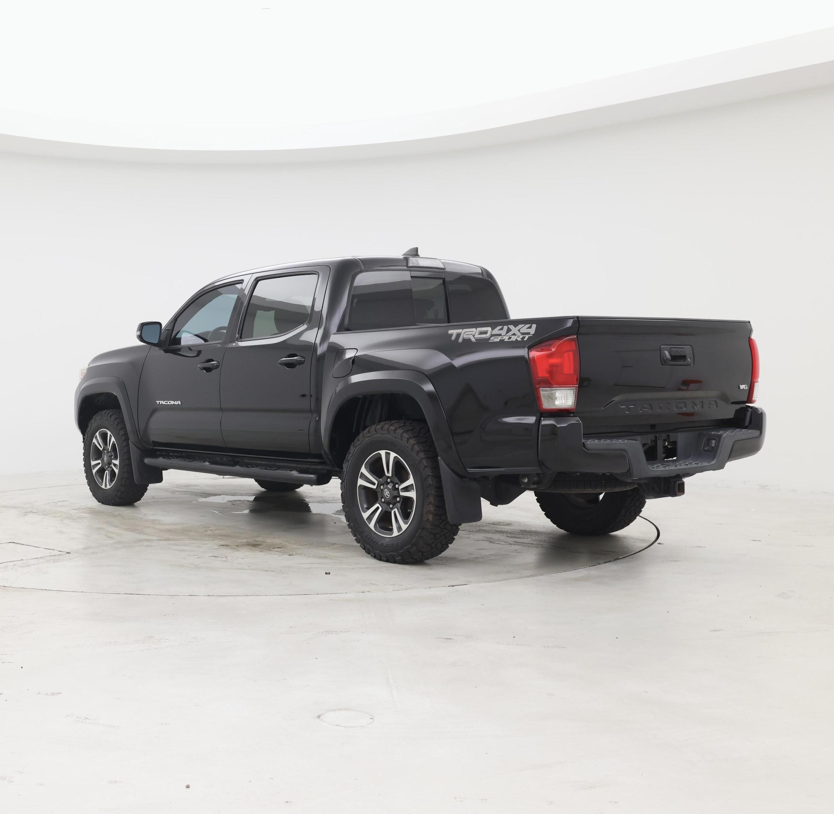 Thumbnail: 2017 Toyota Tacoma - 2
