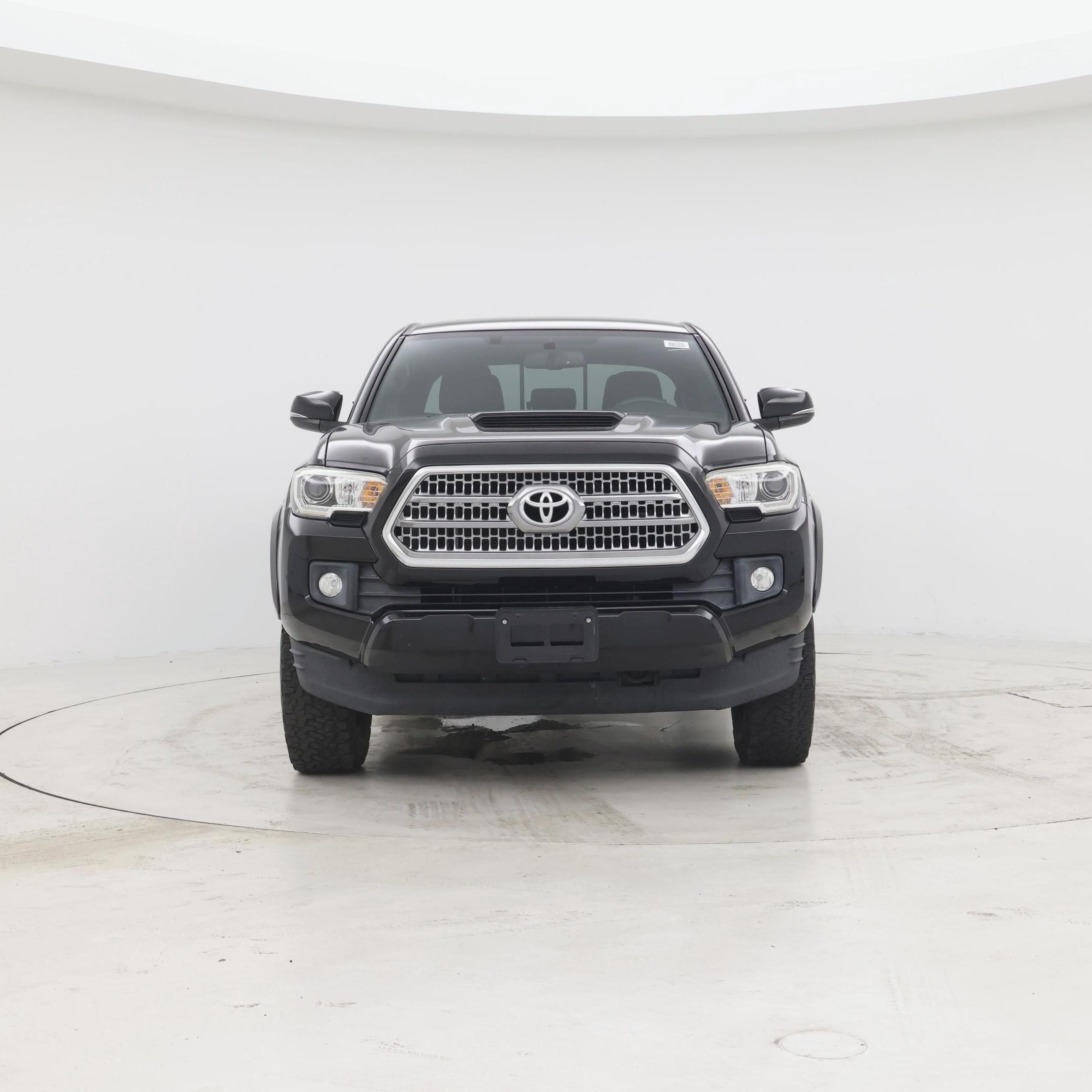 Thumbnail: 2017 Toyota Tacoma - 5