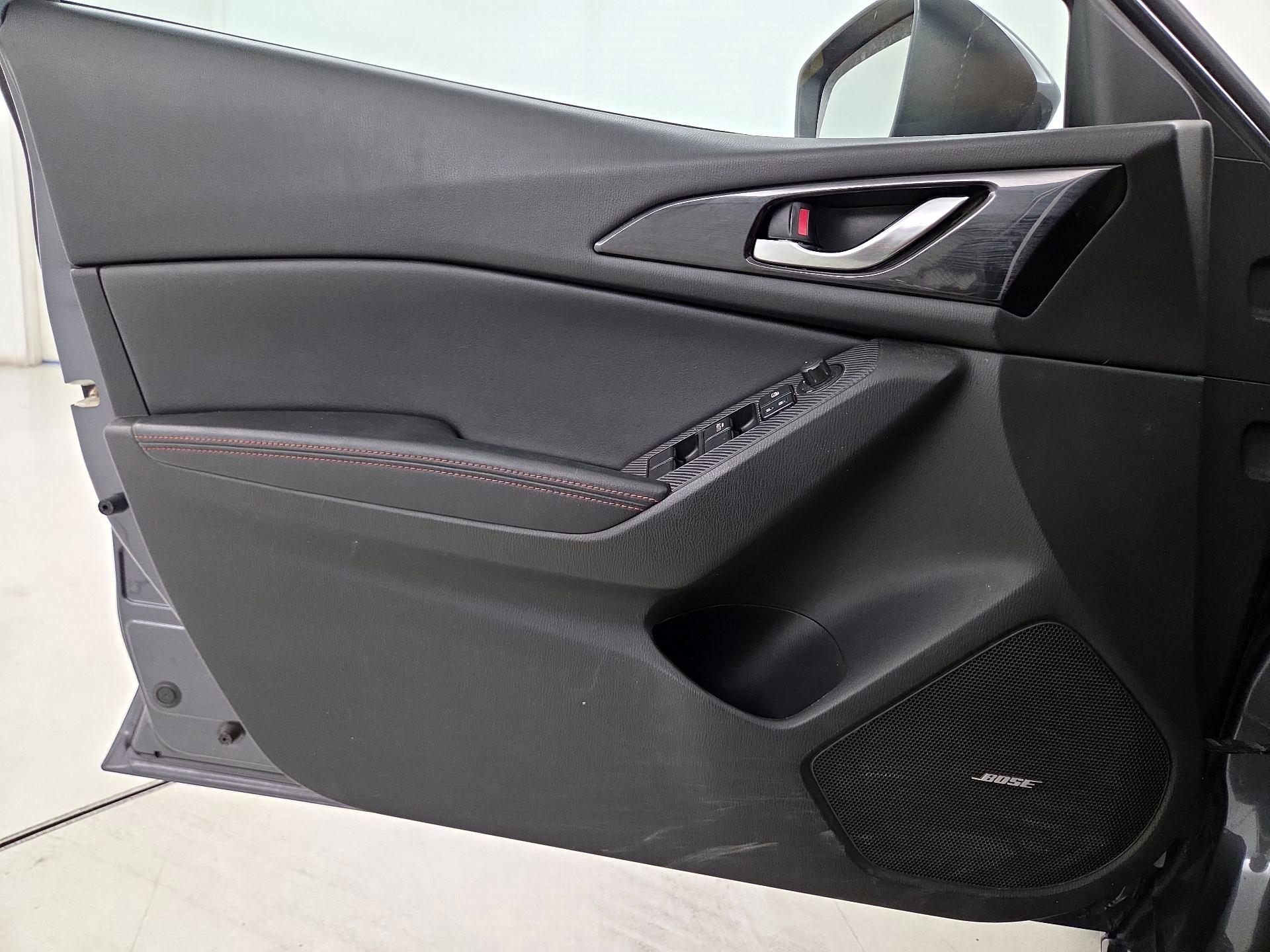 Thumbnail: 2015 Mazda Mazda3 - 12