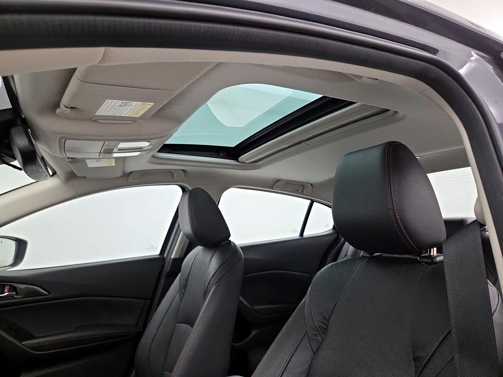 Thumbnail: 2015 Mazda Mazda3 - 20