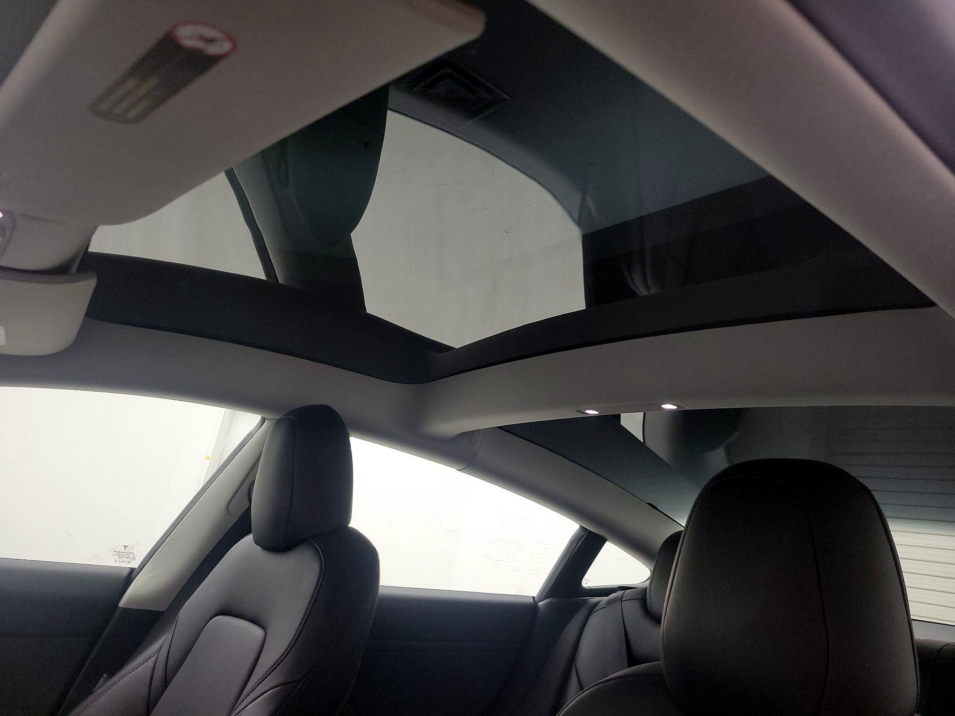 Thumbnail: 2022 Tesla Model 3 - 18