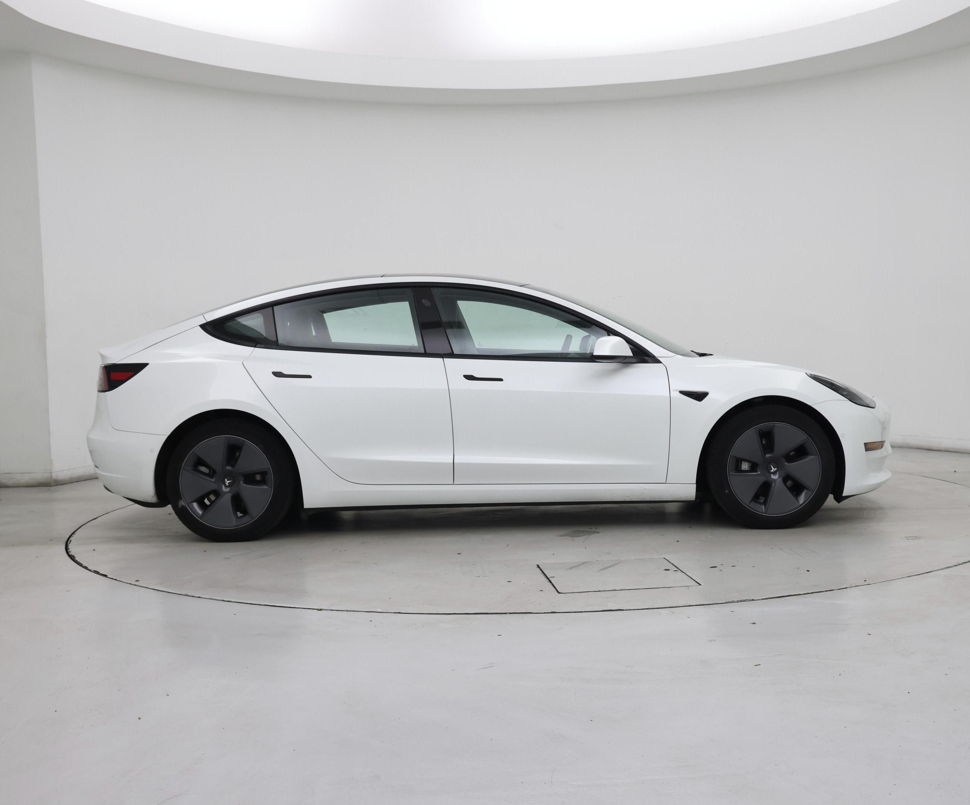 Thumbnail: 2022 Tesla Model 3 - 7