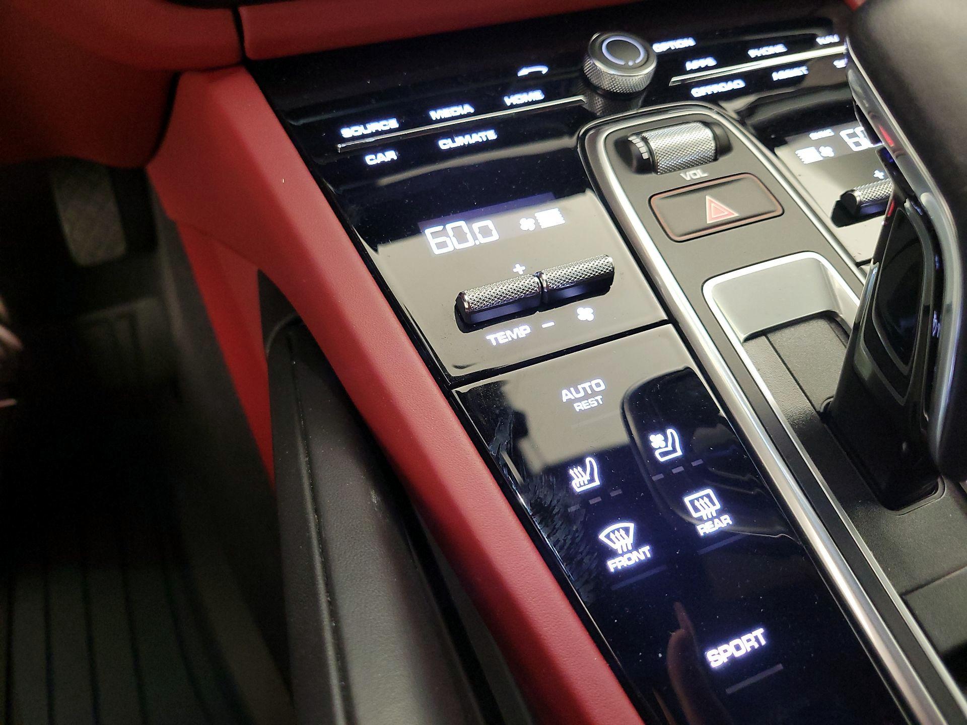 Thumbnail: 2023 Porsche Cayenne - 16