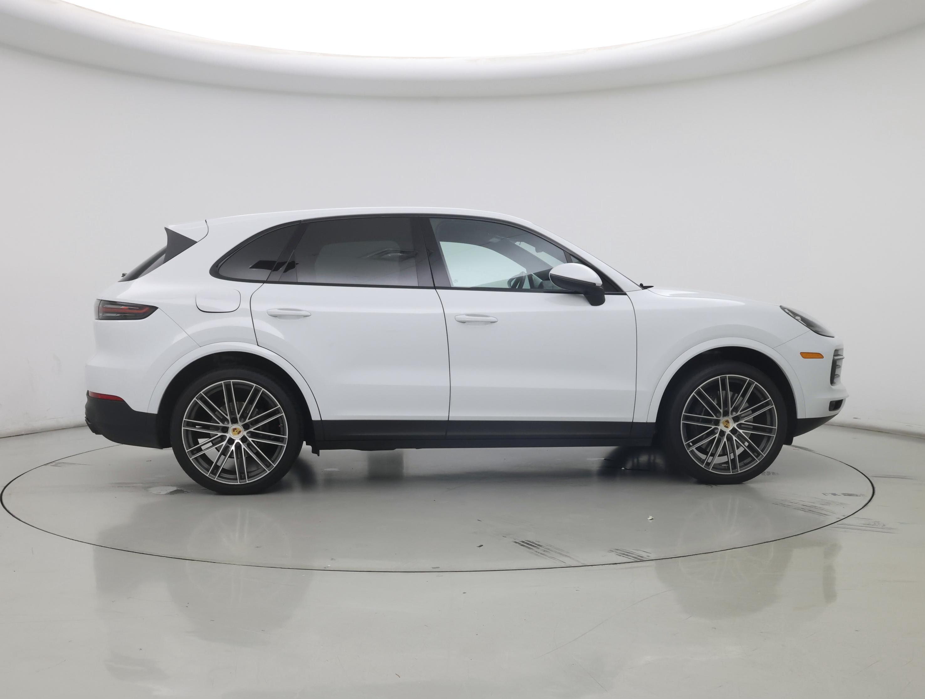 Thumbnail: 2023 Porsche Cayenne - 7
