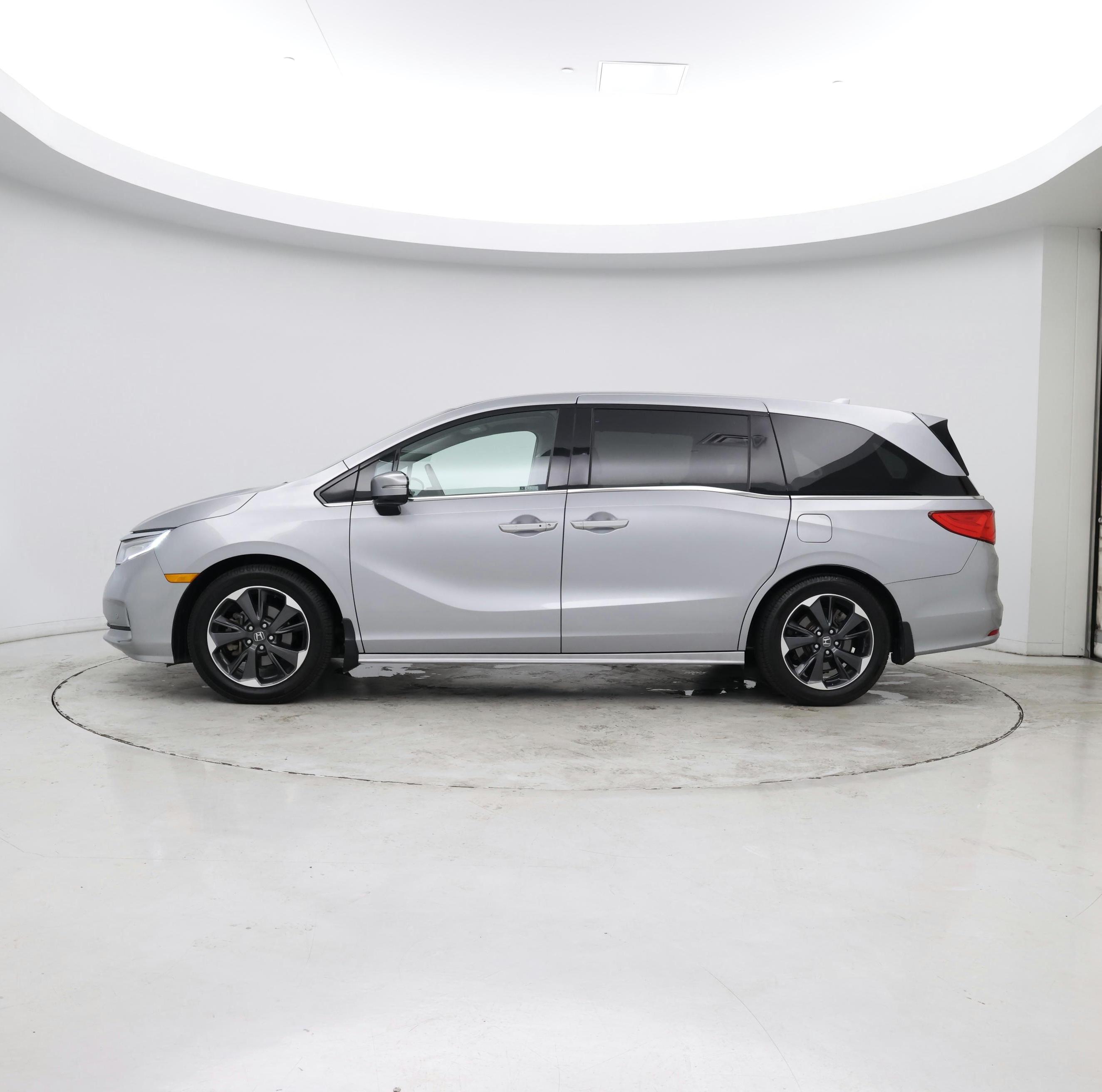 Thumbnail: 2021 Honda Odyssey - 2