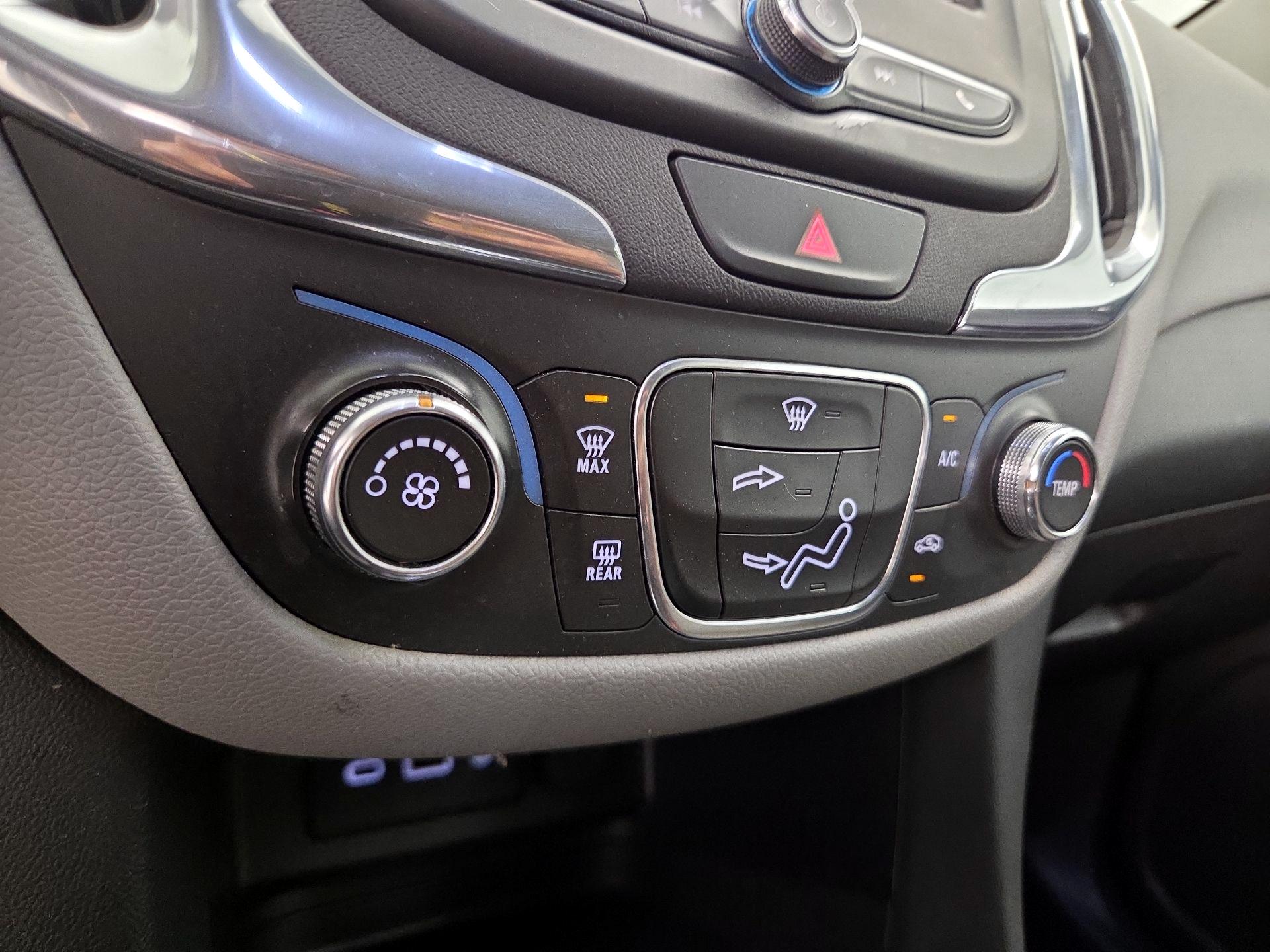 Thumbnail: 2019 Chevrolet Equinox - 16