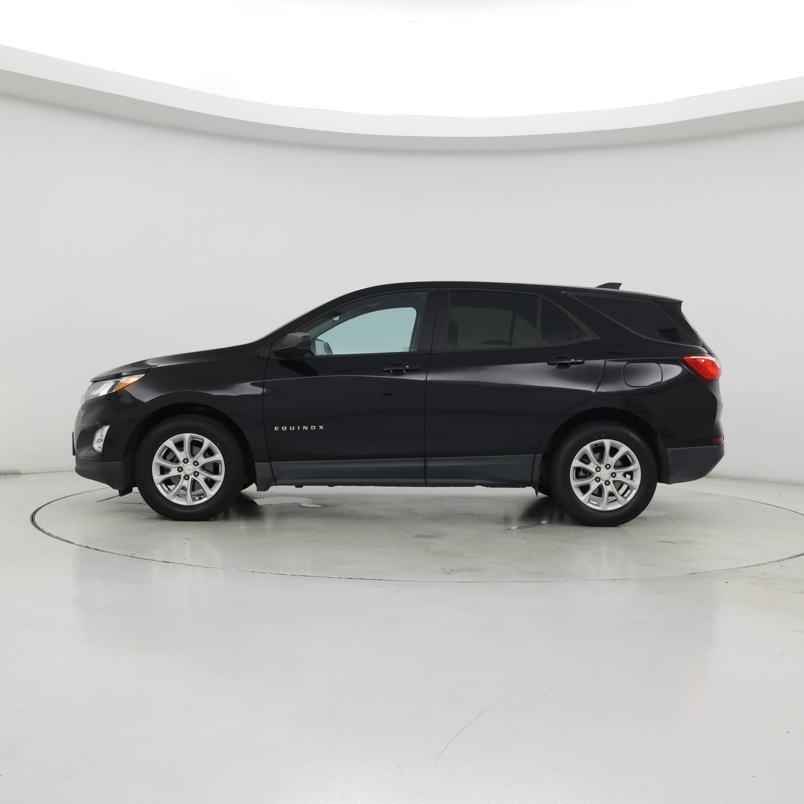 Thumbnail: 2019 Chevrolet Equinox - 3