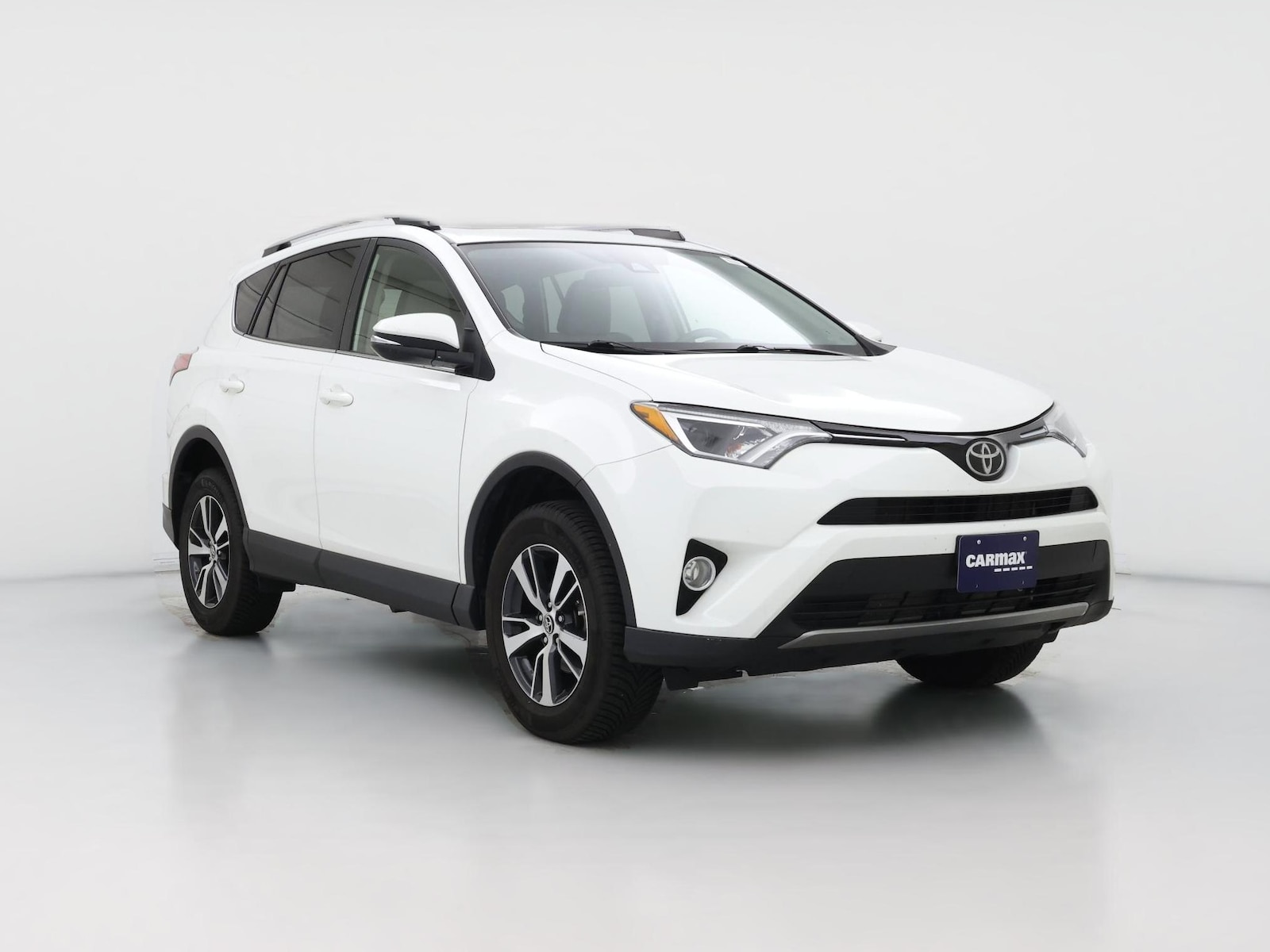 2017 Toyota RAV4 XLE - Photo 1
