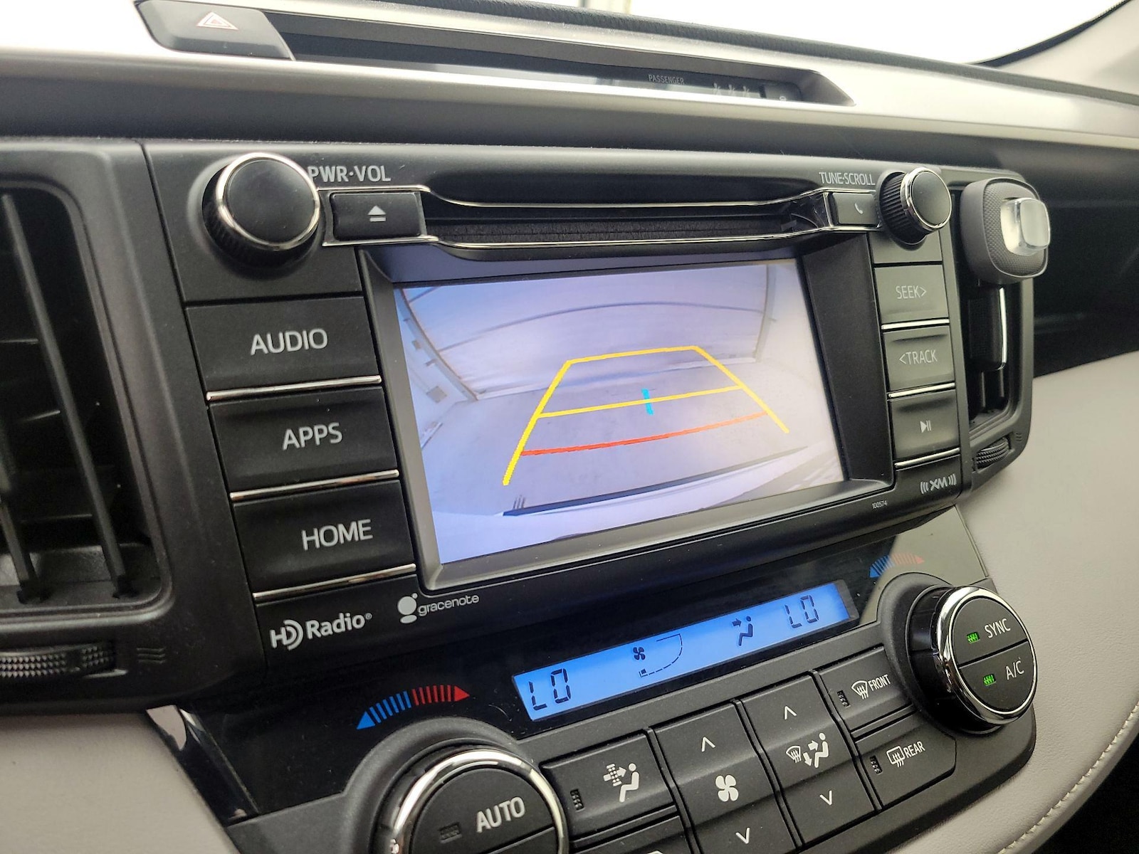 2017 Toyota RAV4 XLE - Photo 15