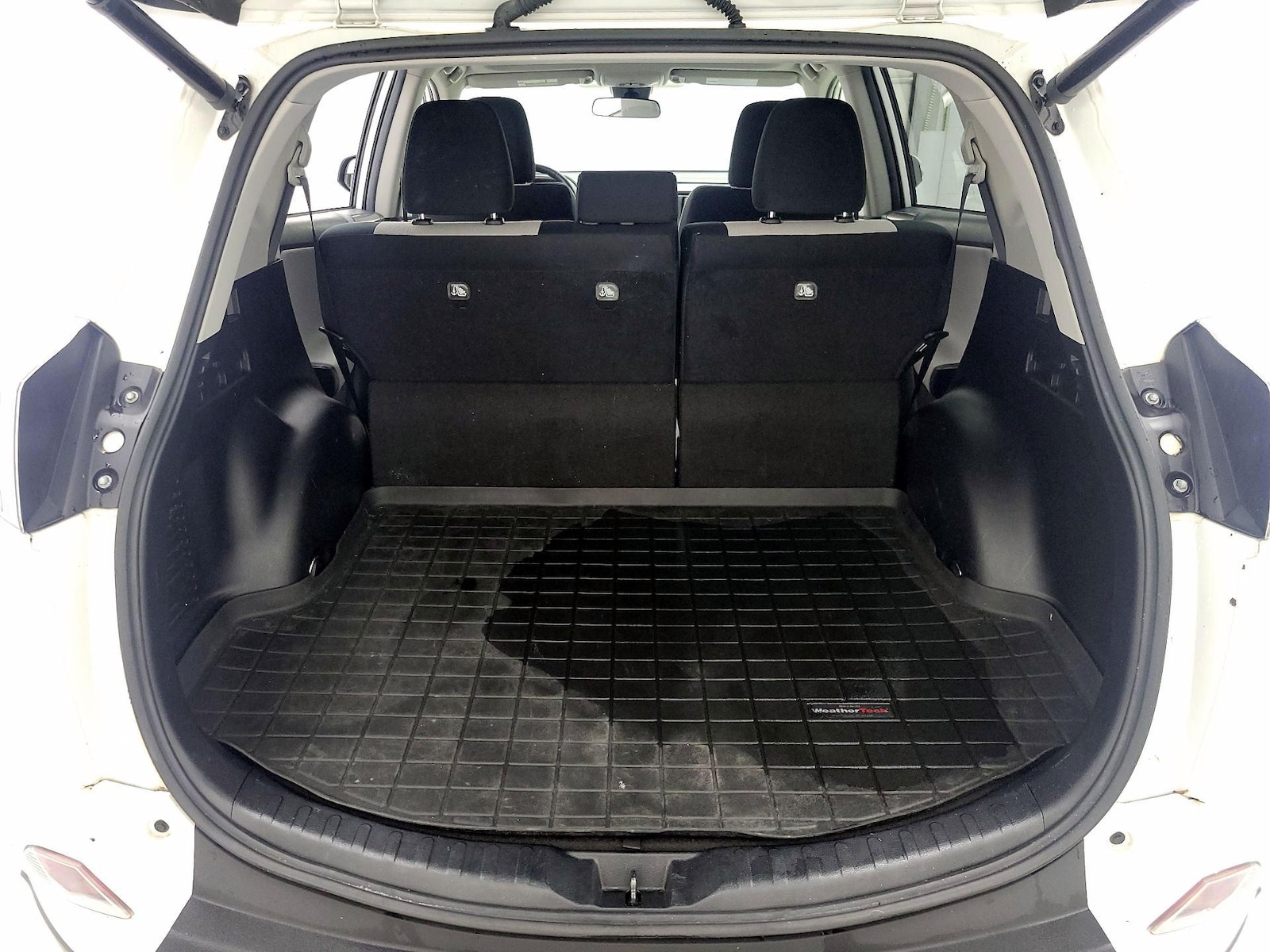 2017 Toyota RAV4 XLE - Photo 22