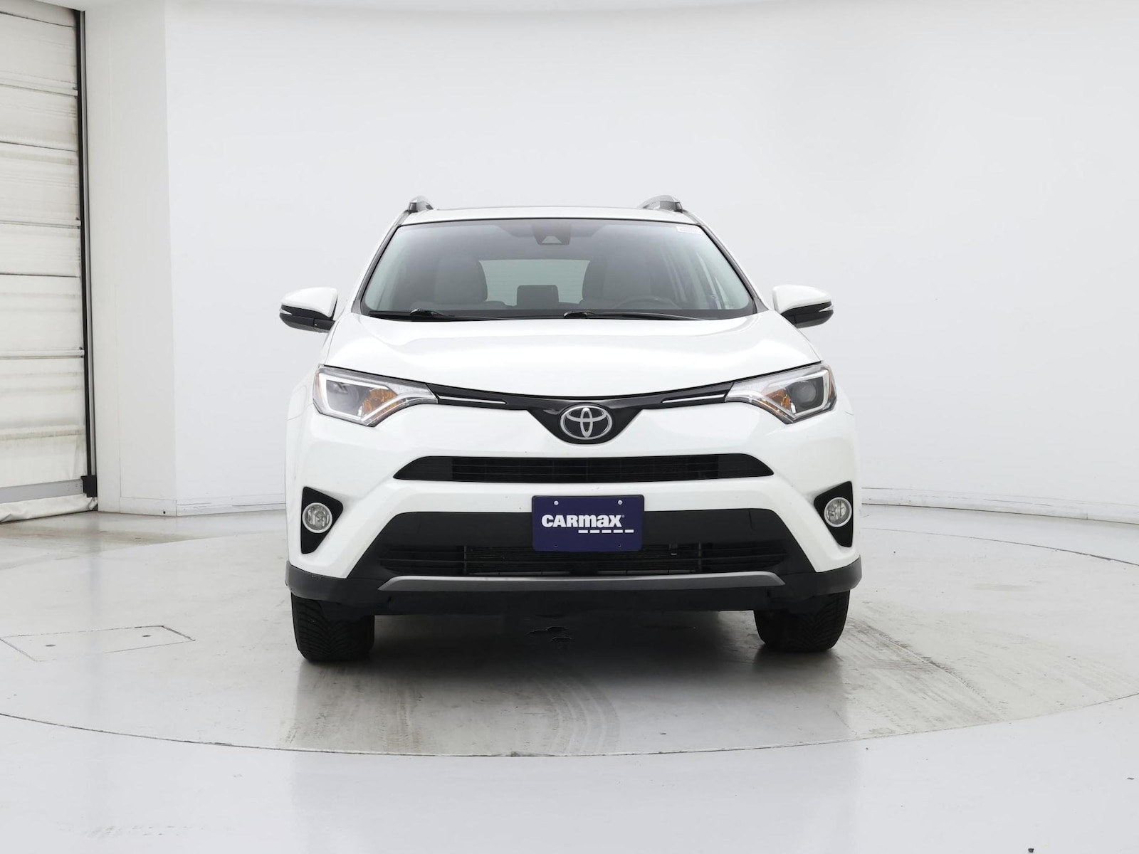 2017 Toyota RAV4 XLE - Photo 6