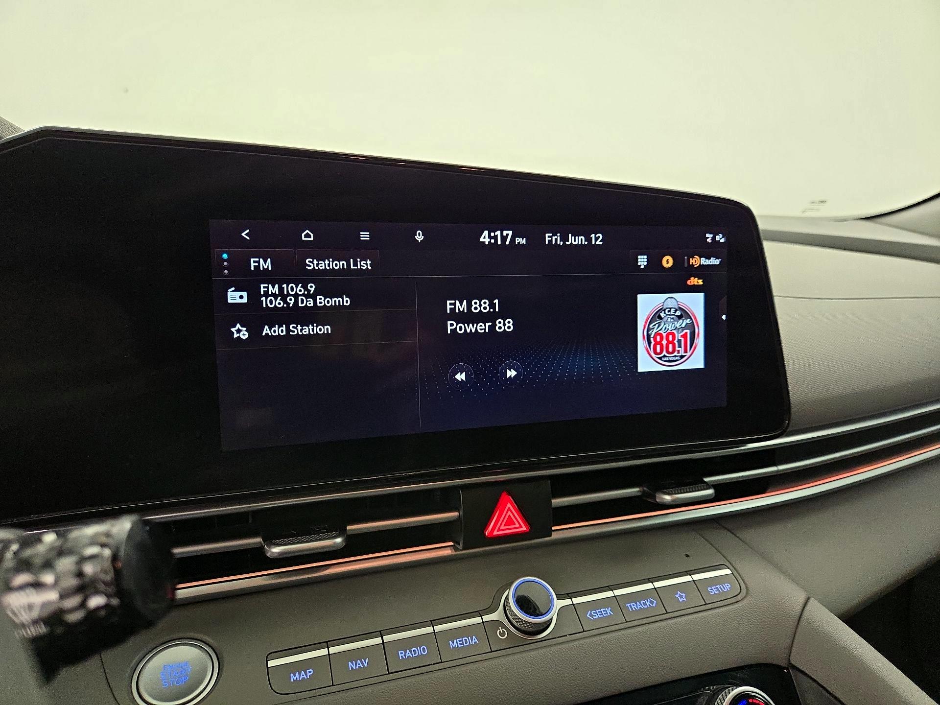 Thumbnail: 2024 Hyundai Elantra - 16