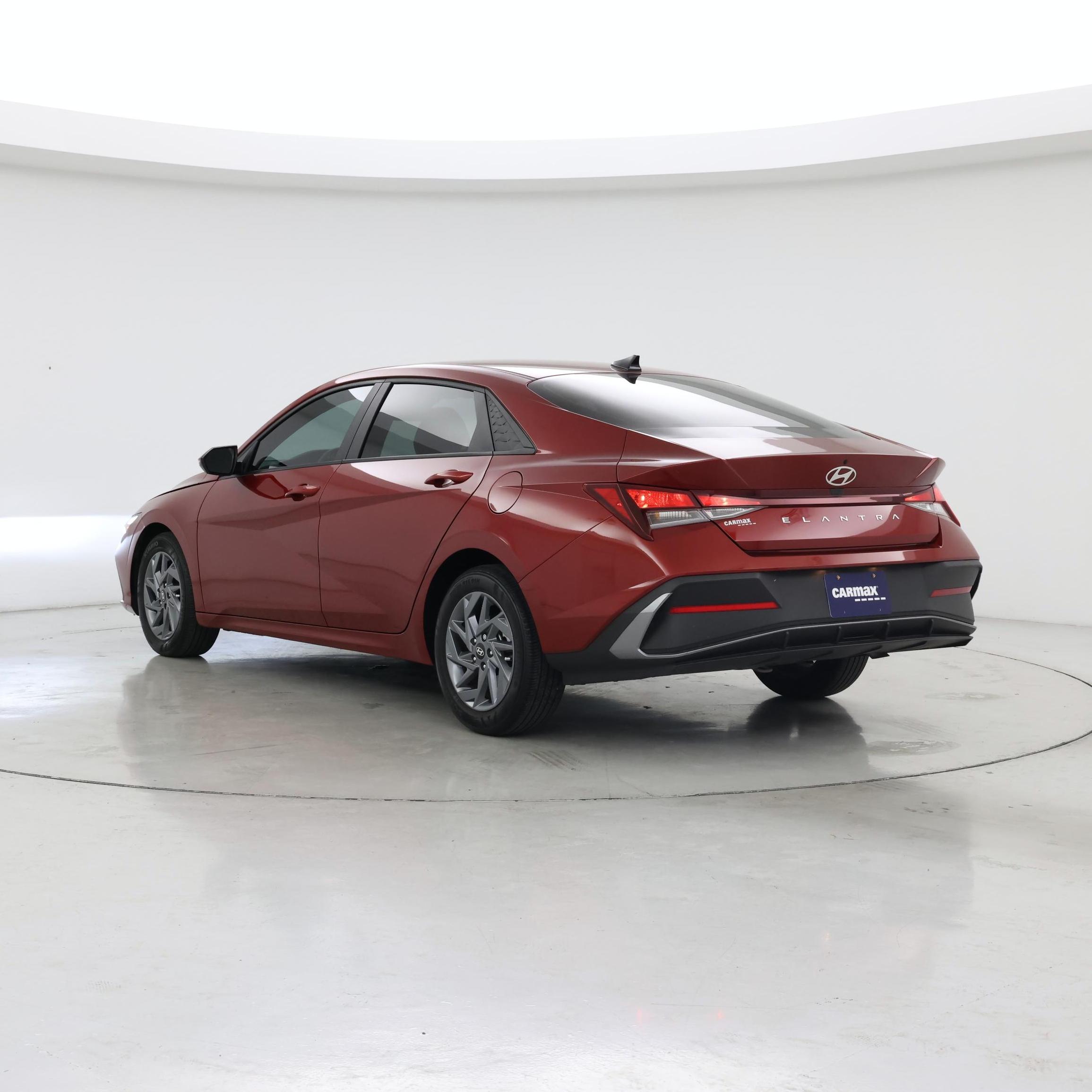 Thumbnail: 2024 Hyundai Elantra - 2