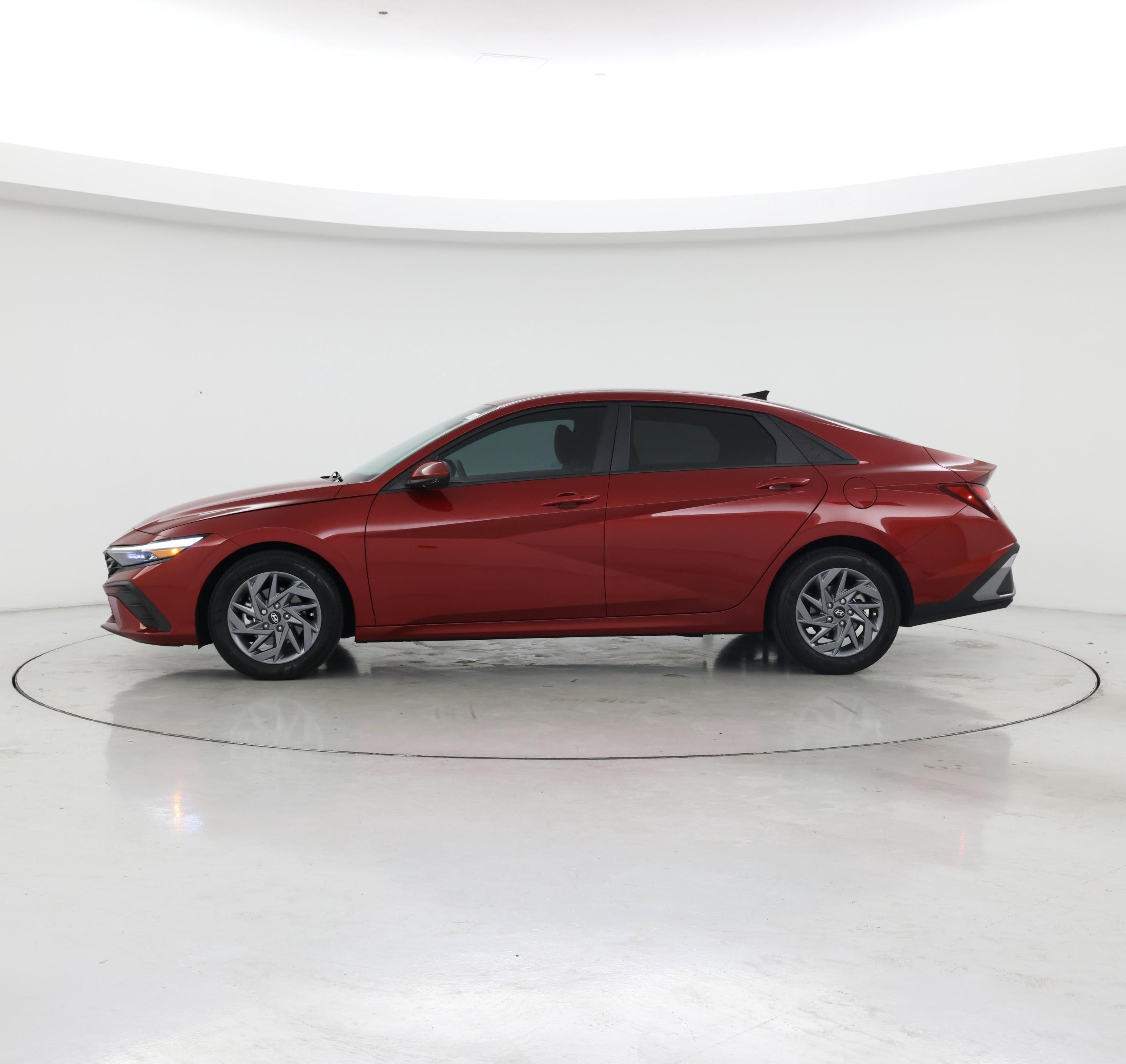 Thumbnail: 2024 Hyundai Elantra - 3