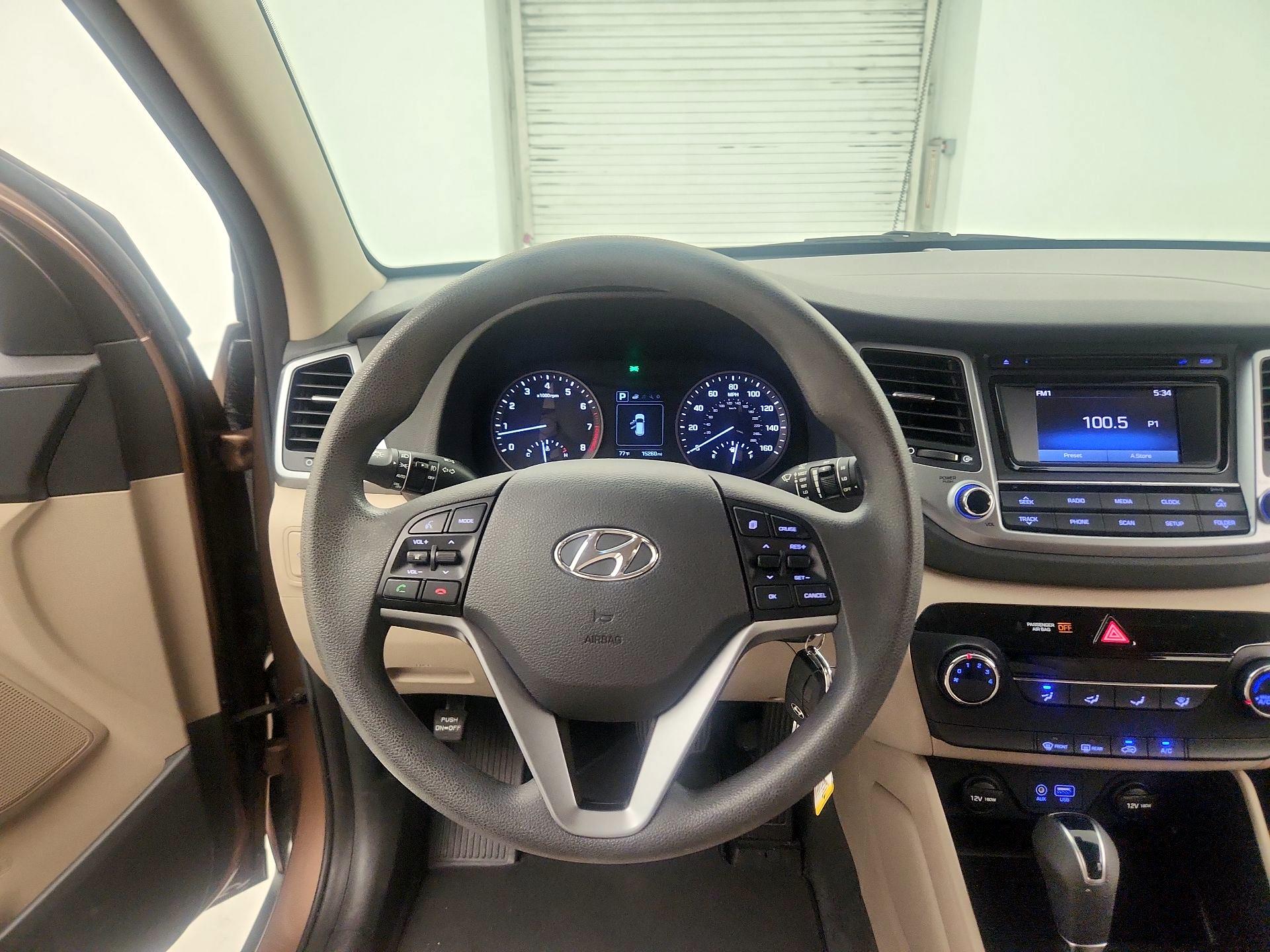 Thumbnail: 2016 Hyundai Tucson - 10