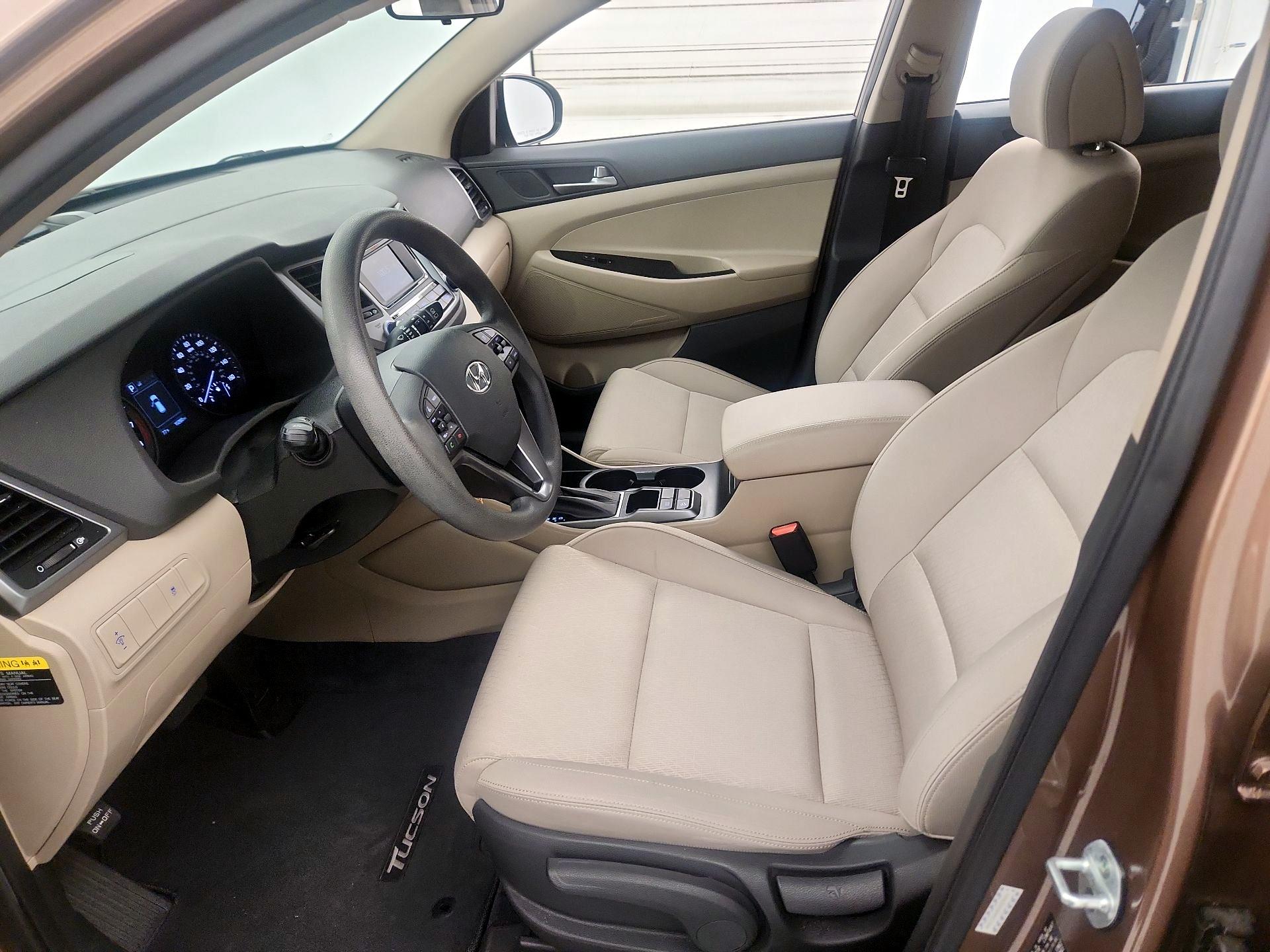 Thumbnail: 2016 Hyundai Tucson - 11