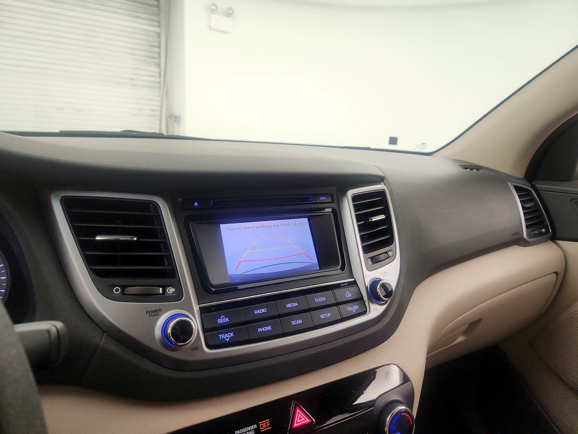 Thumbnail: 2016 Hyundai Tucson - 14