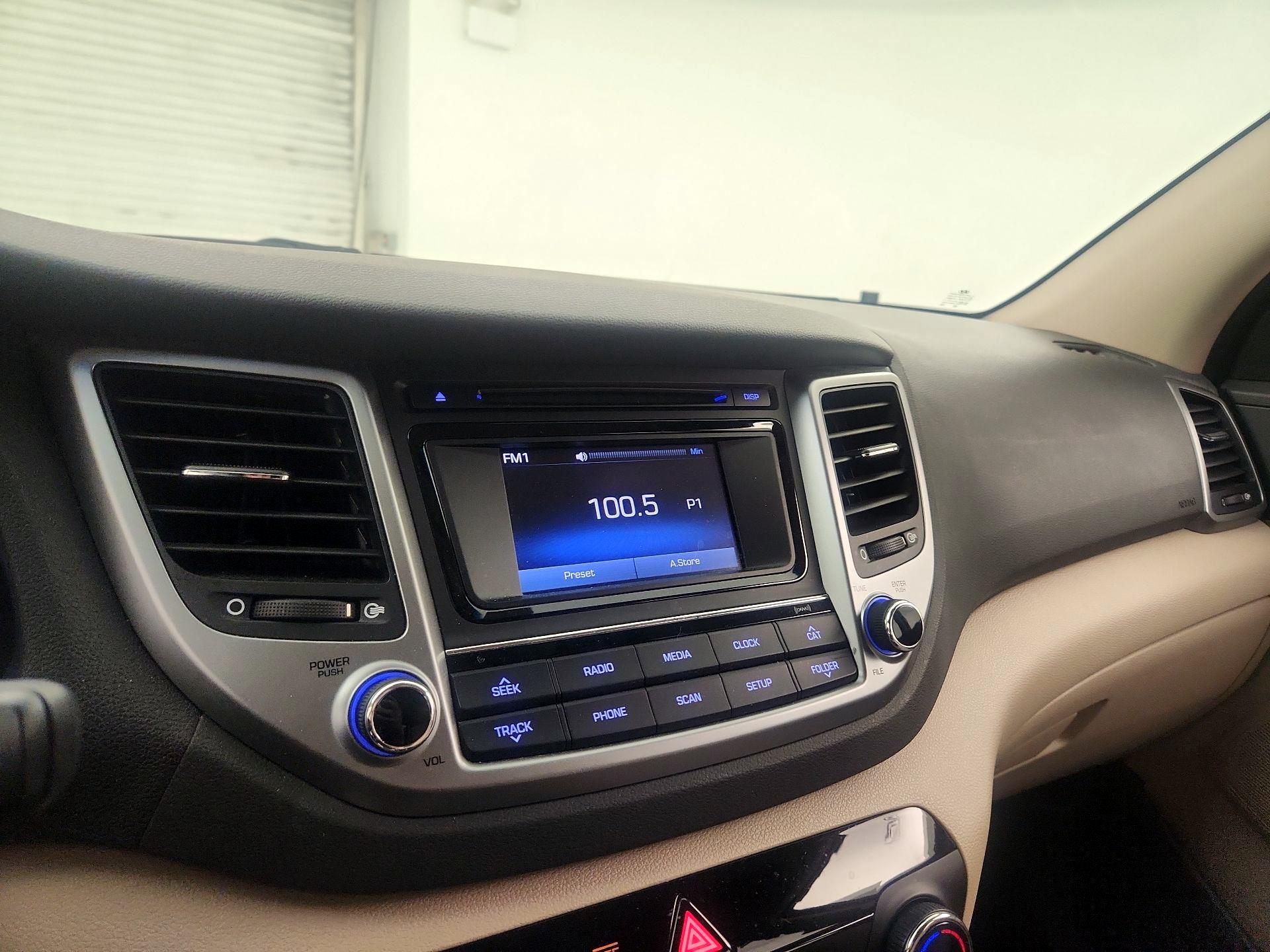 Thumbnail: 2016 Hyundai Tucson - 15