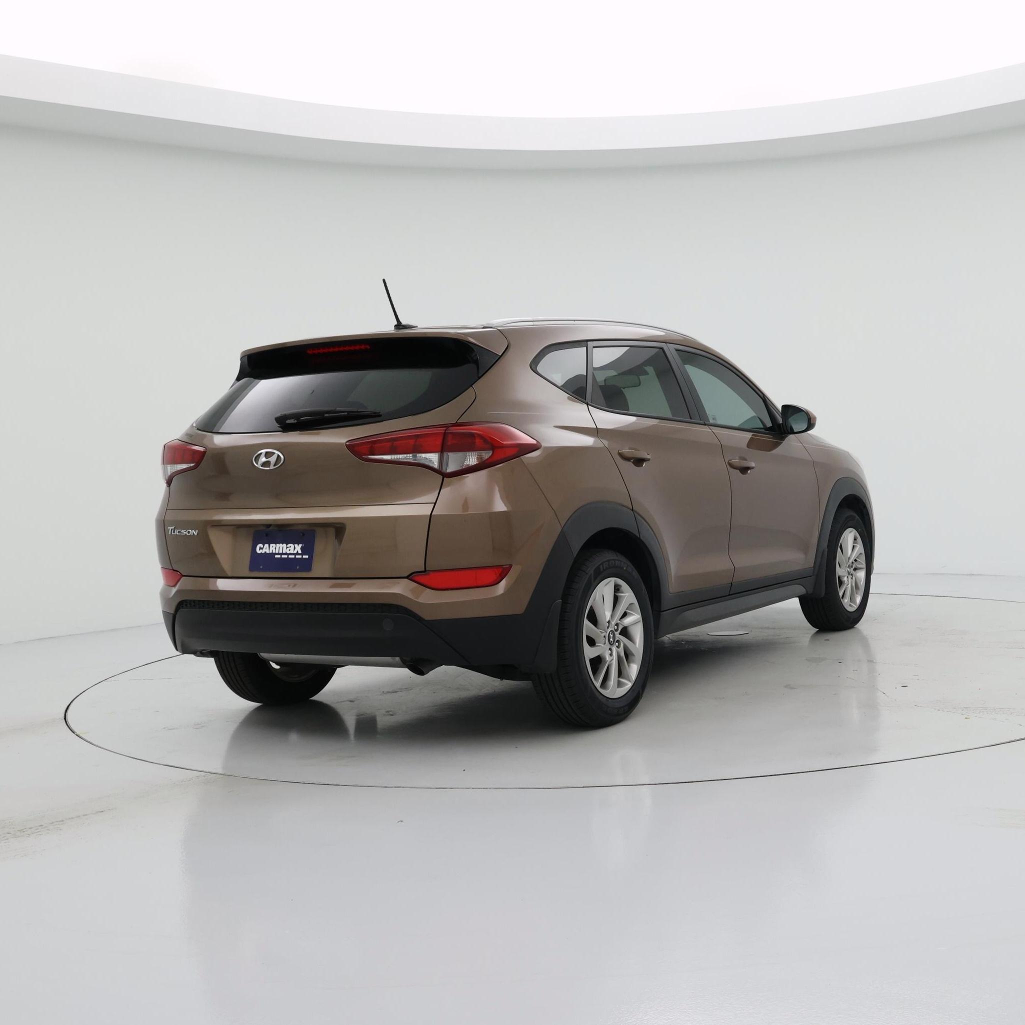 Thumbnail: 2016 Hyundai Tucson - 8