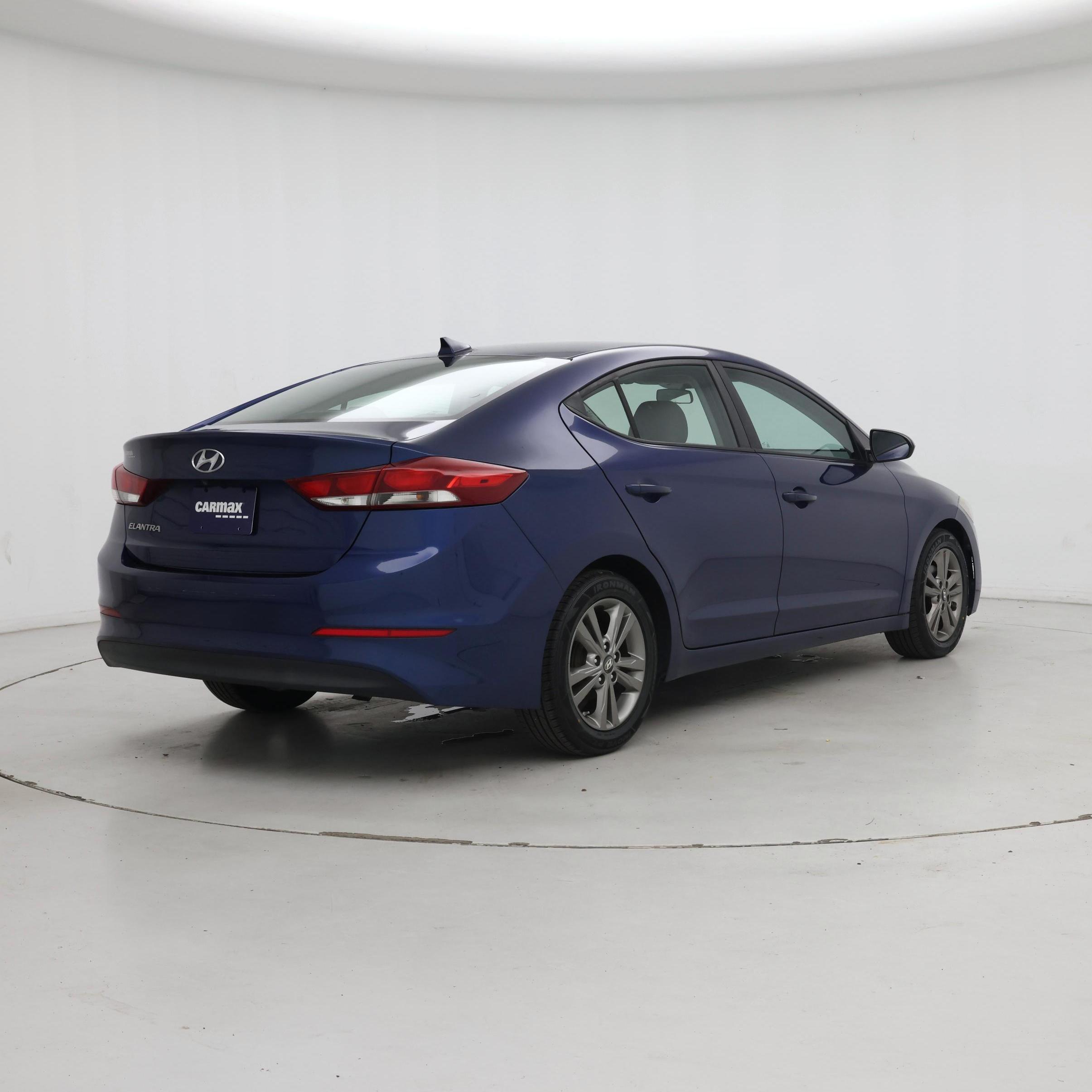 Thumbnail: 2017 Hyundai Elantra - 8