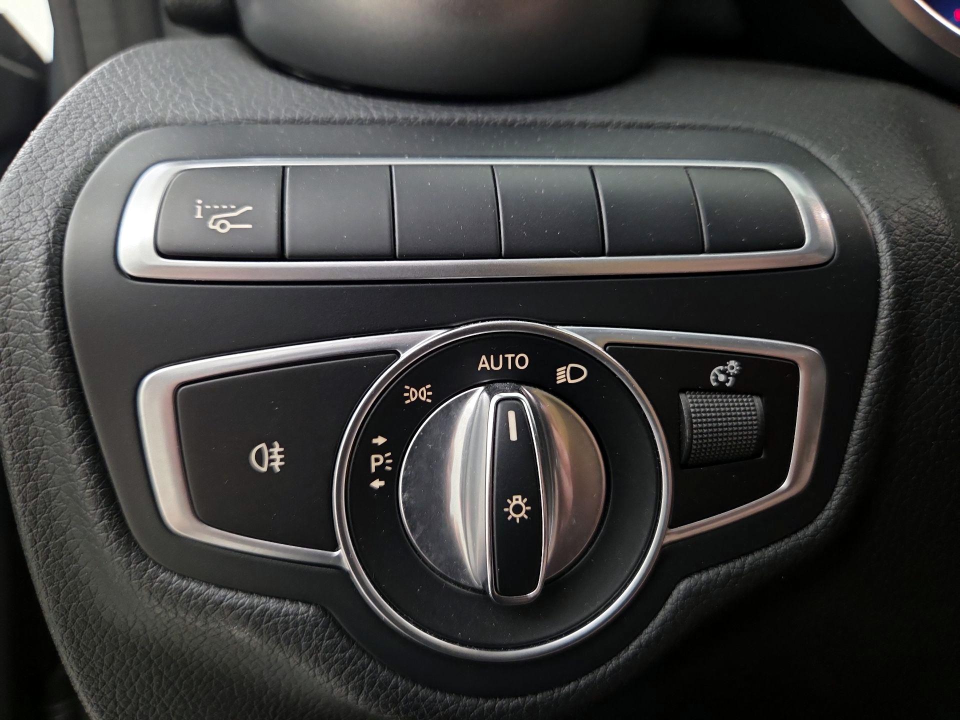 Thumbnail: 2019 Mercedes-Benz C-Class - 13