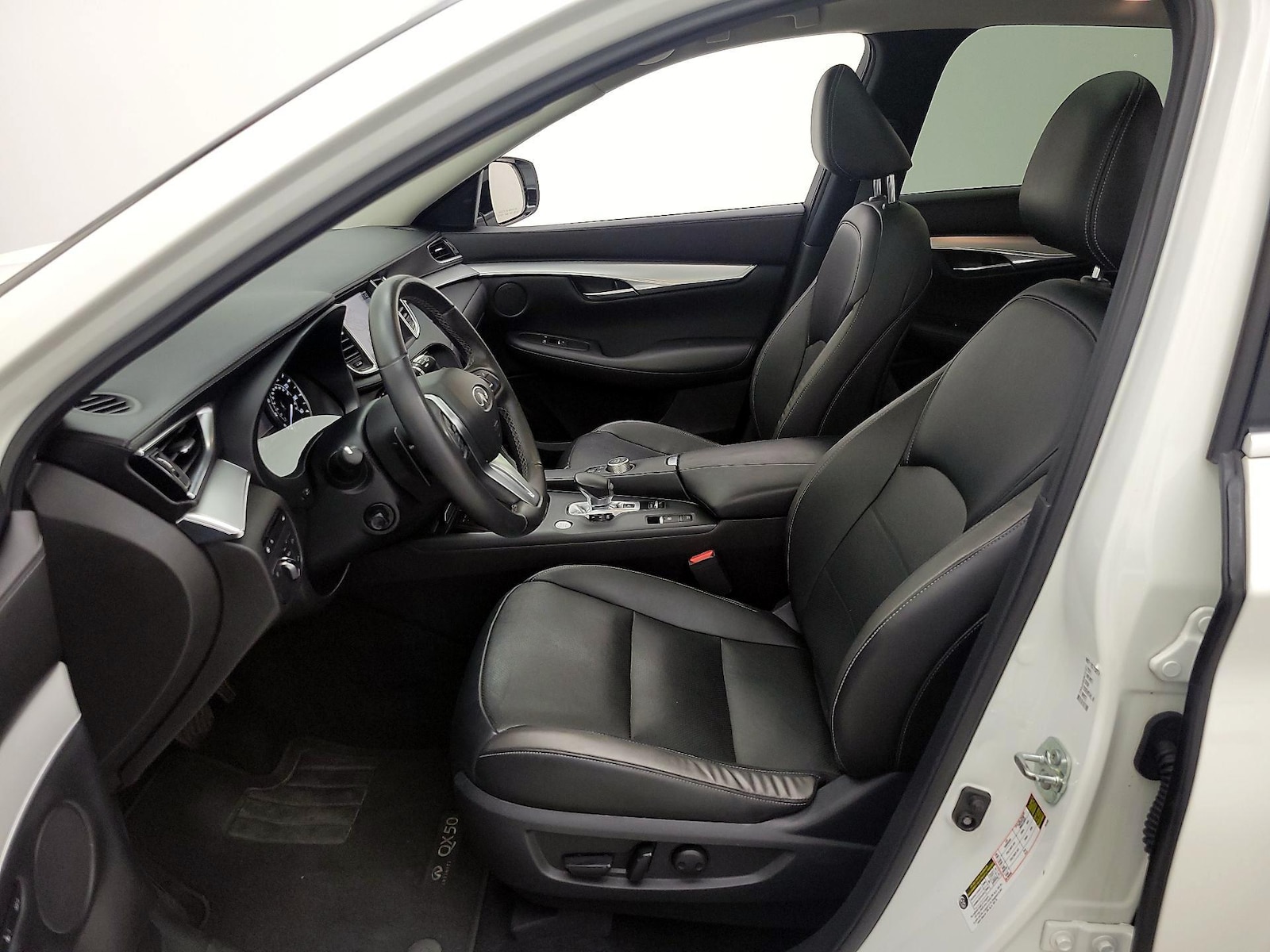 2021 INFINITI QX50 Essential - Photo 12