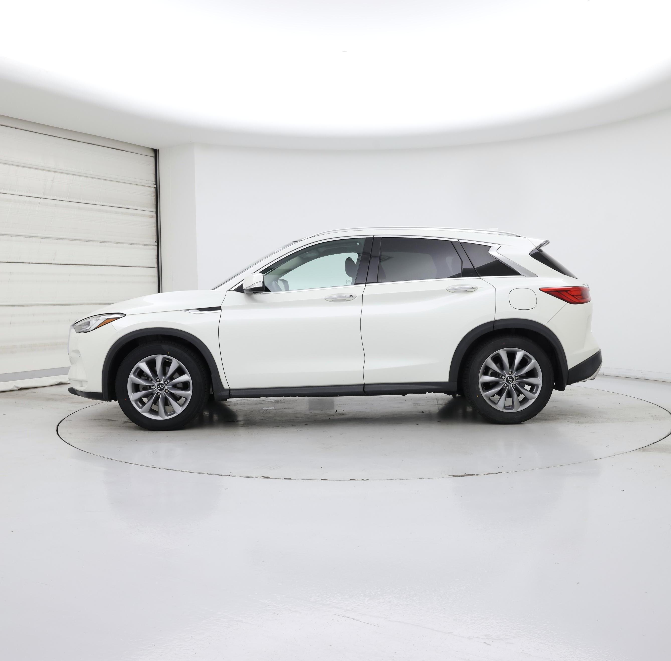 Thumbnail: 2021 INFINITI QX50 - 3