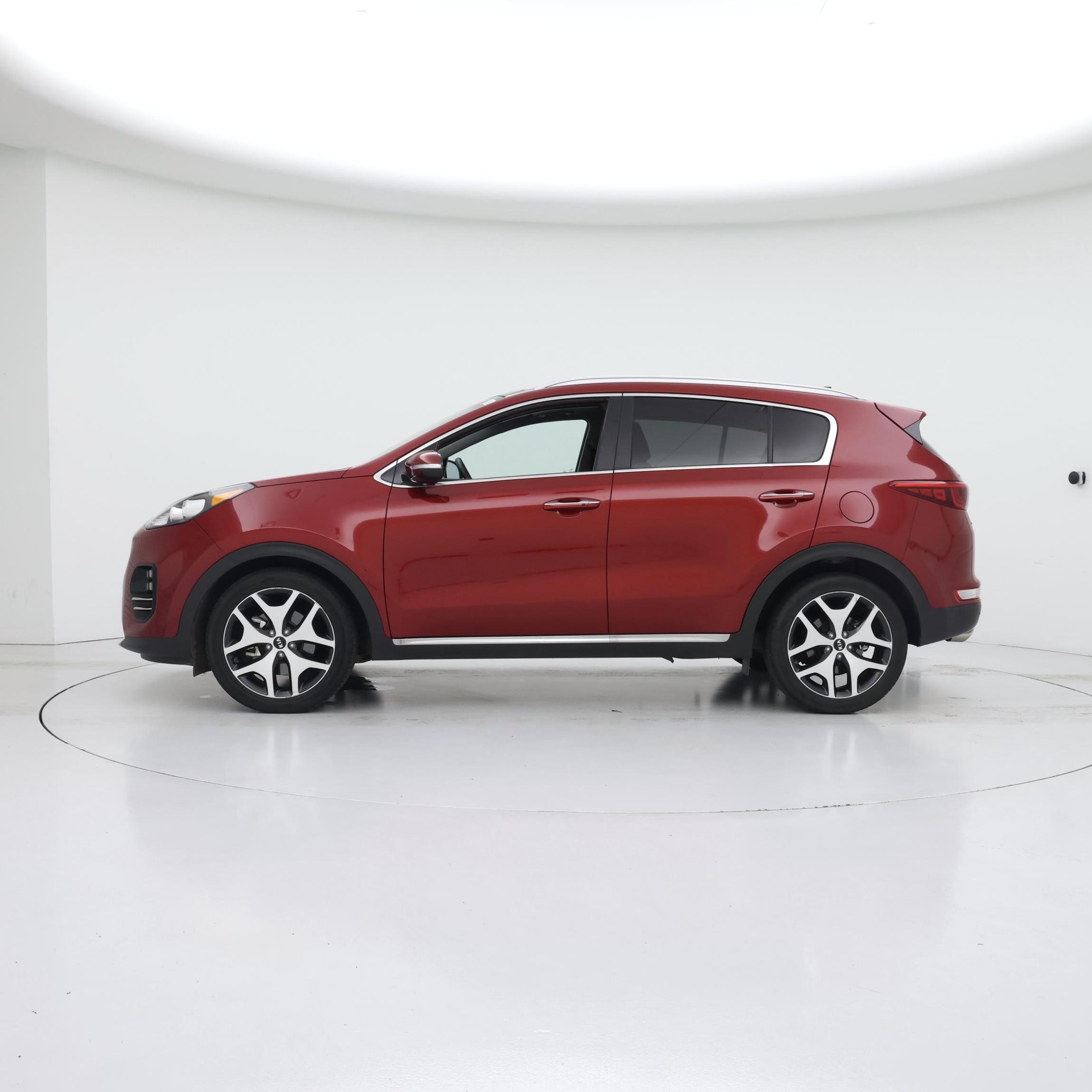 Thumbnail: 2017 Kia Sportage - 3