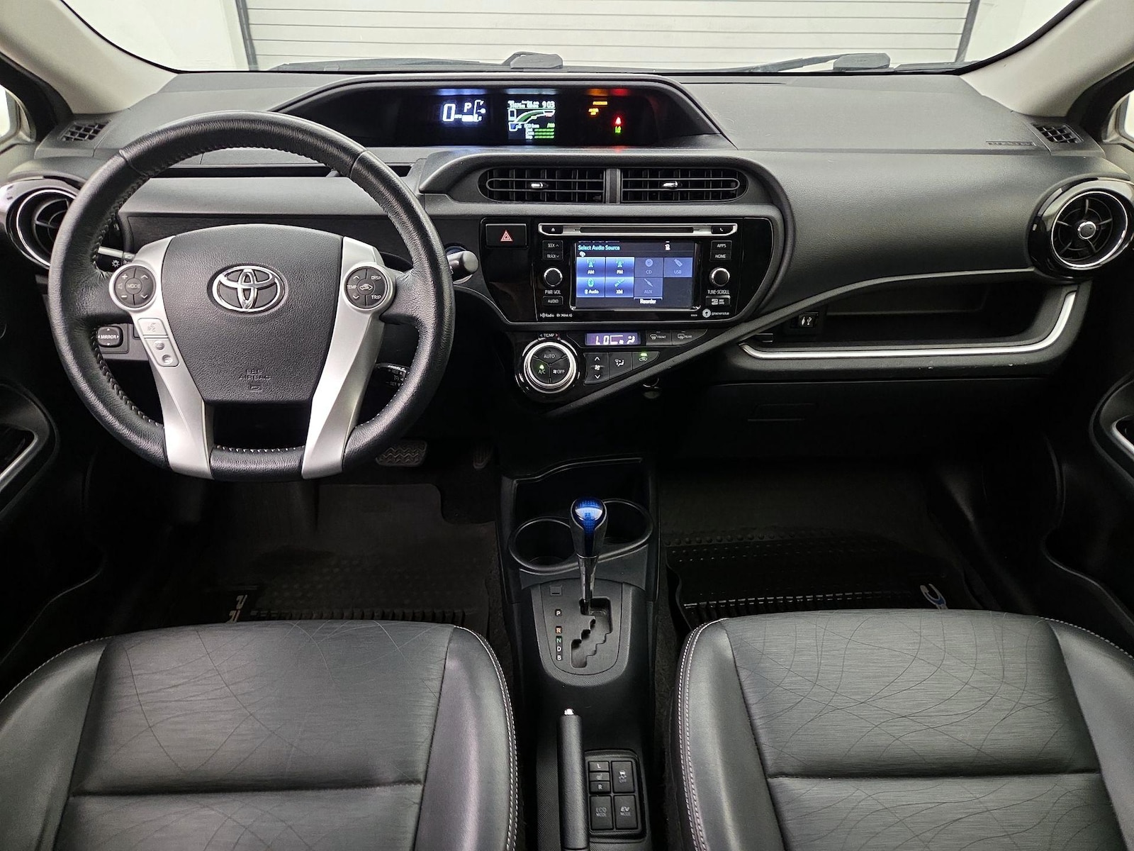 2017 Toyota Prius c Four - Photo 10
