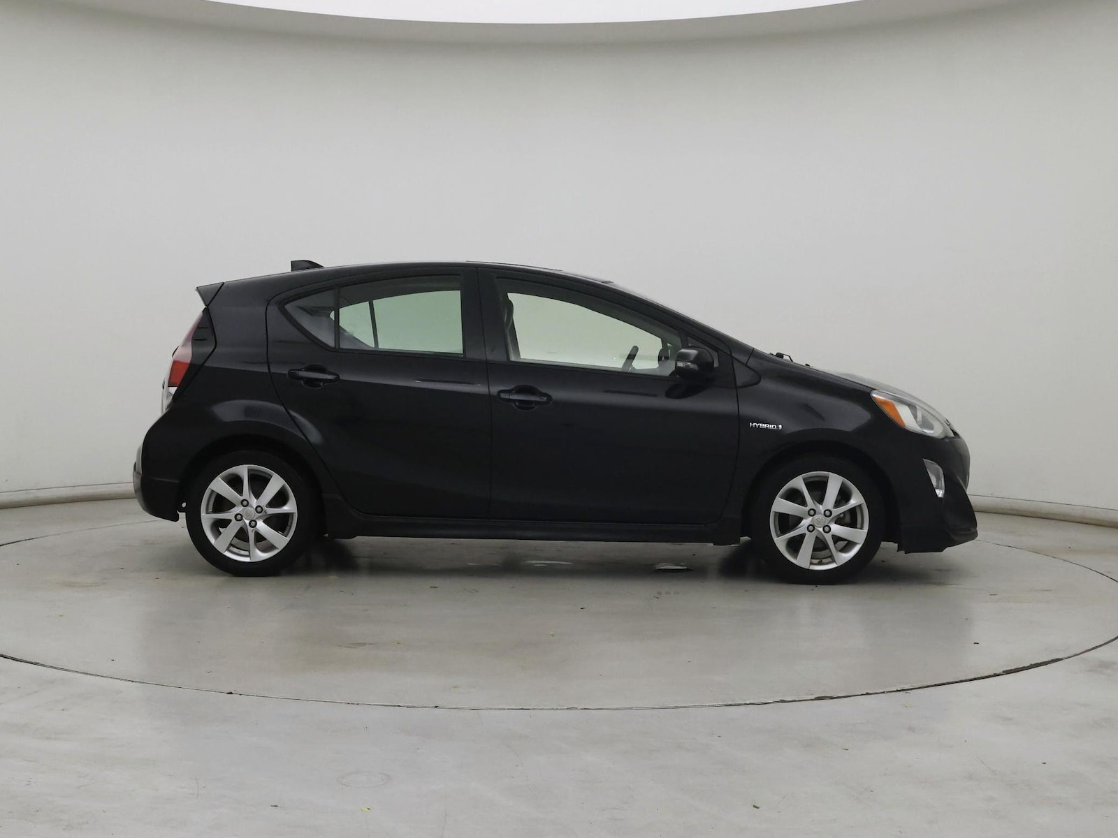 2017 Toyota Prius c Four - Photo 8